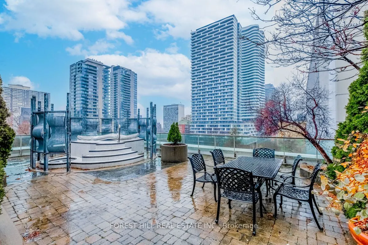 70 Alexander Street, #305
