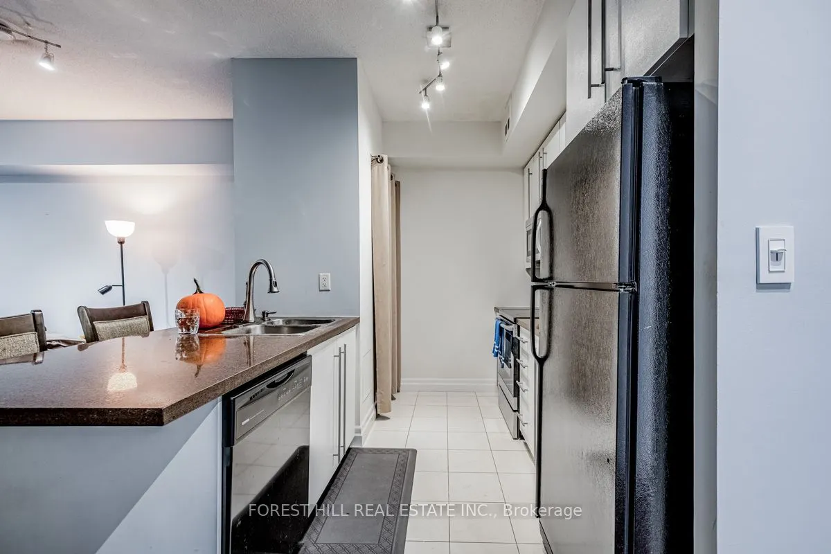 70 Alexander Street, #305