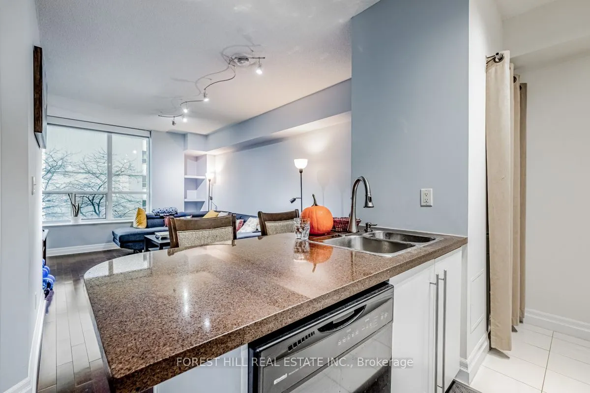 70 Alexander Street, #305