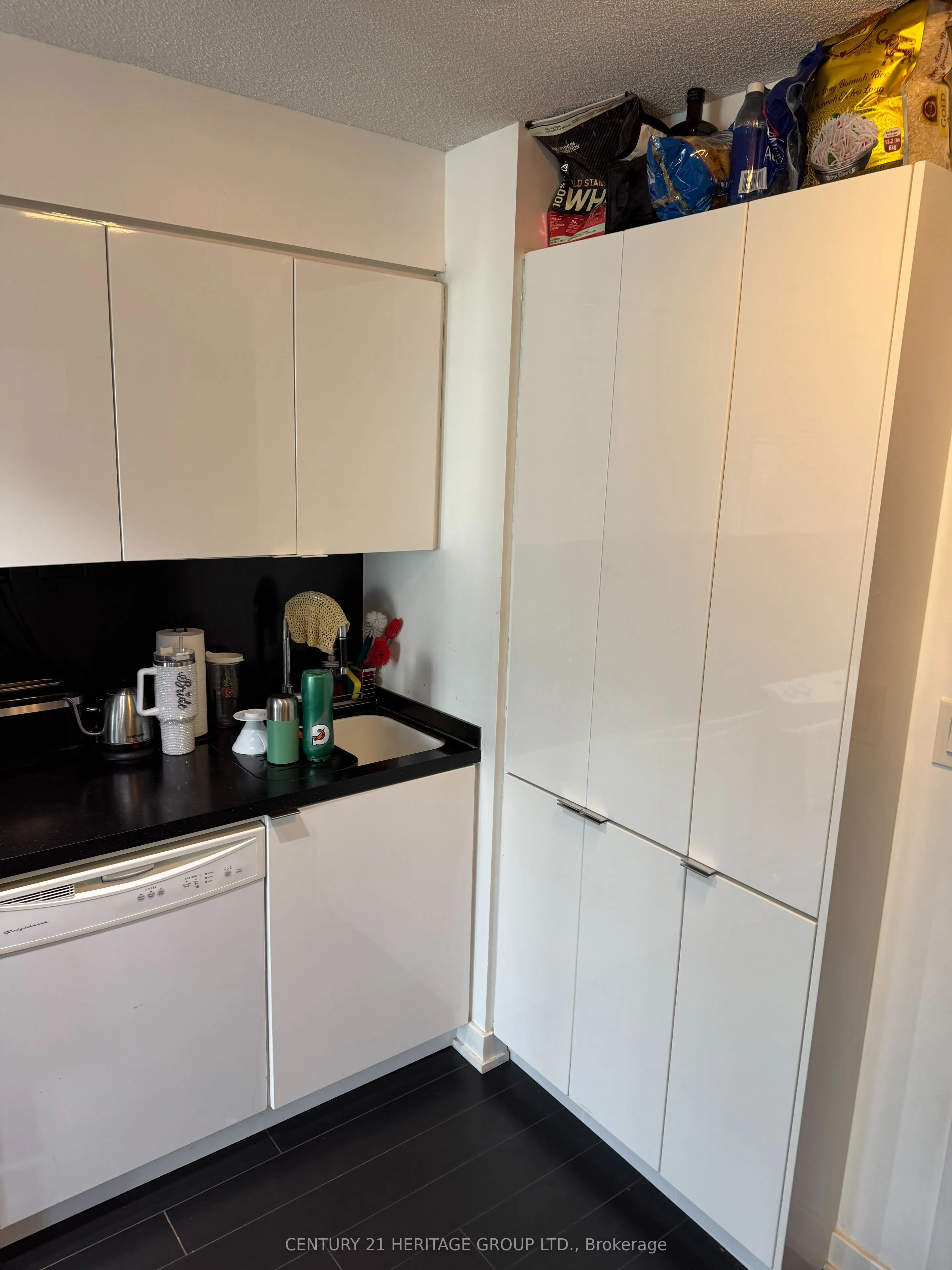 15 Iceboat Terrace, #1805
