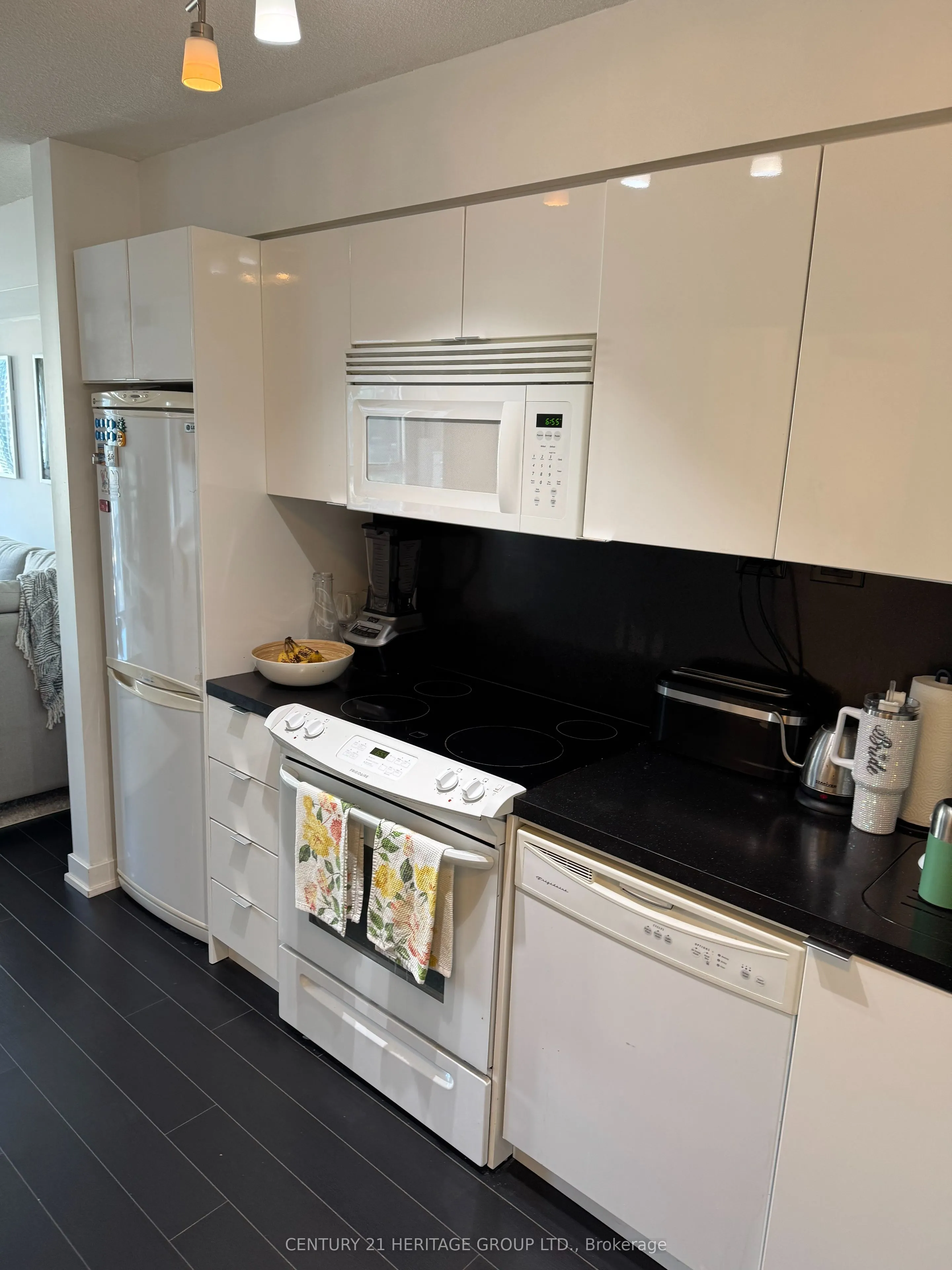 15 Iceboat Terrace, #1805