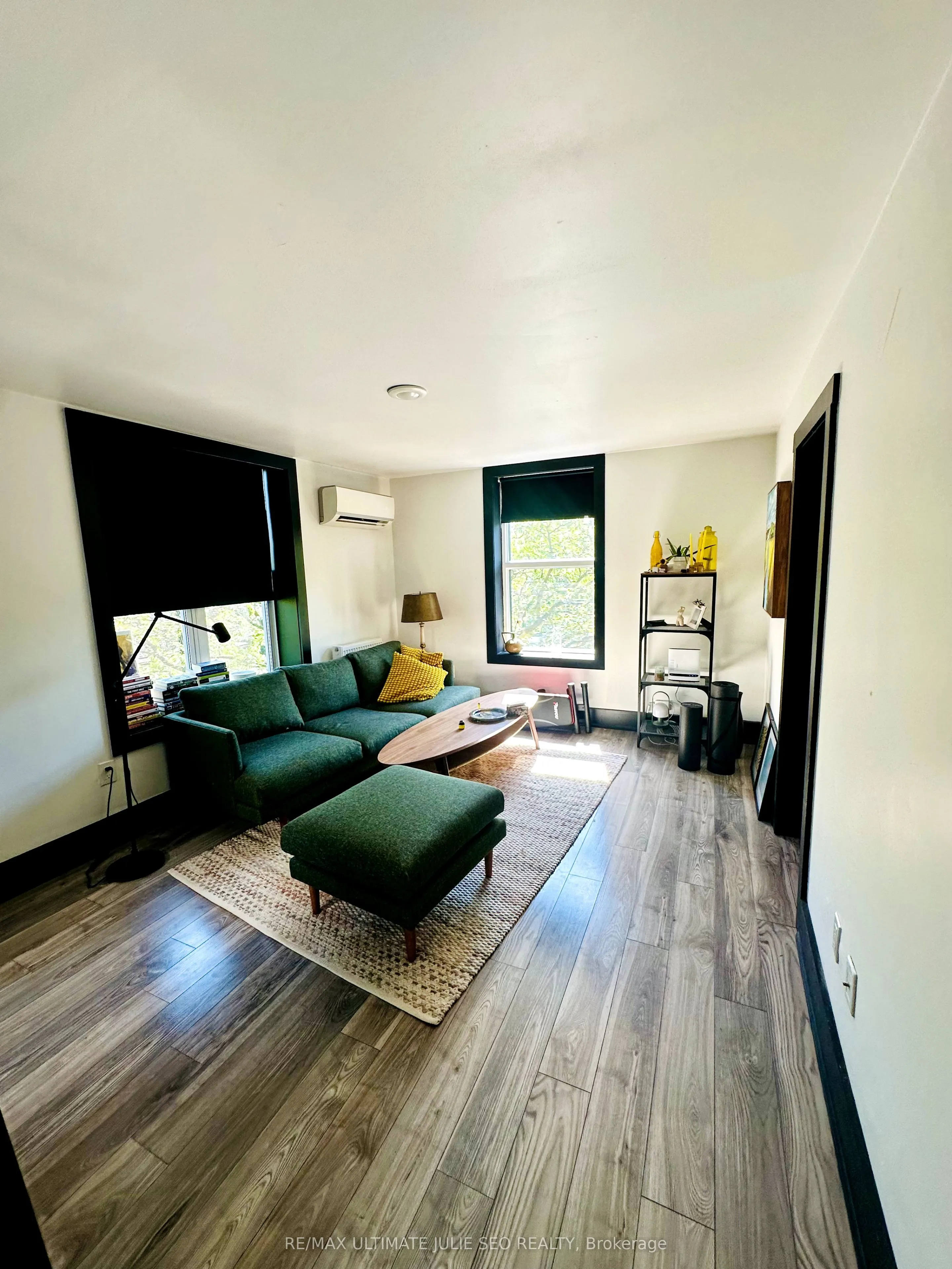 432 St Clarens Avenue, #304