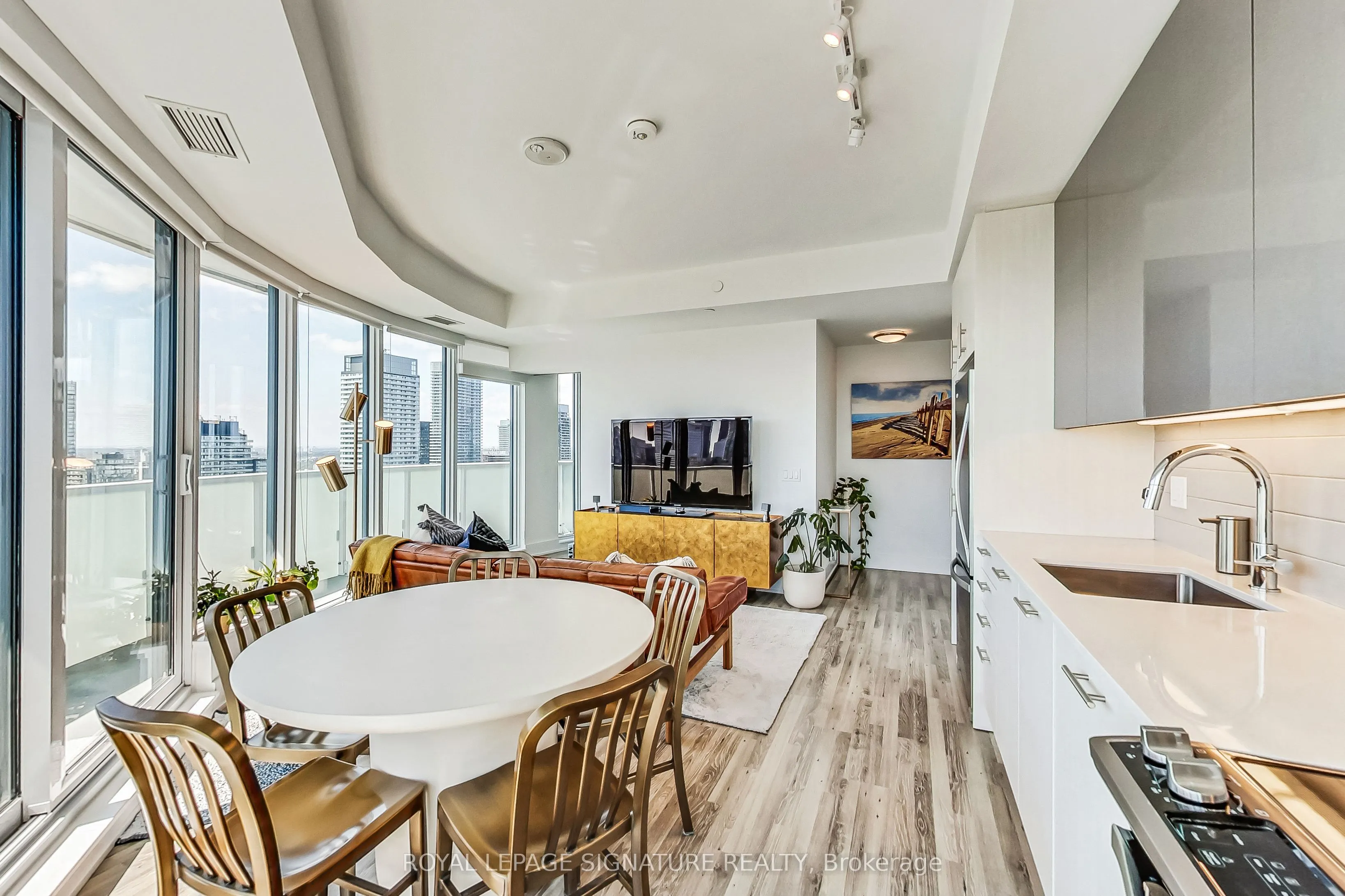 403 Church Street, #4002