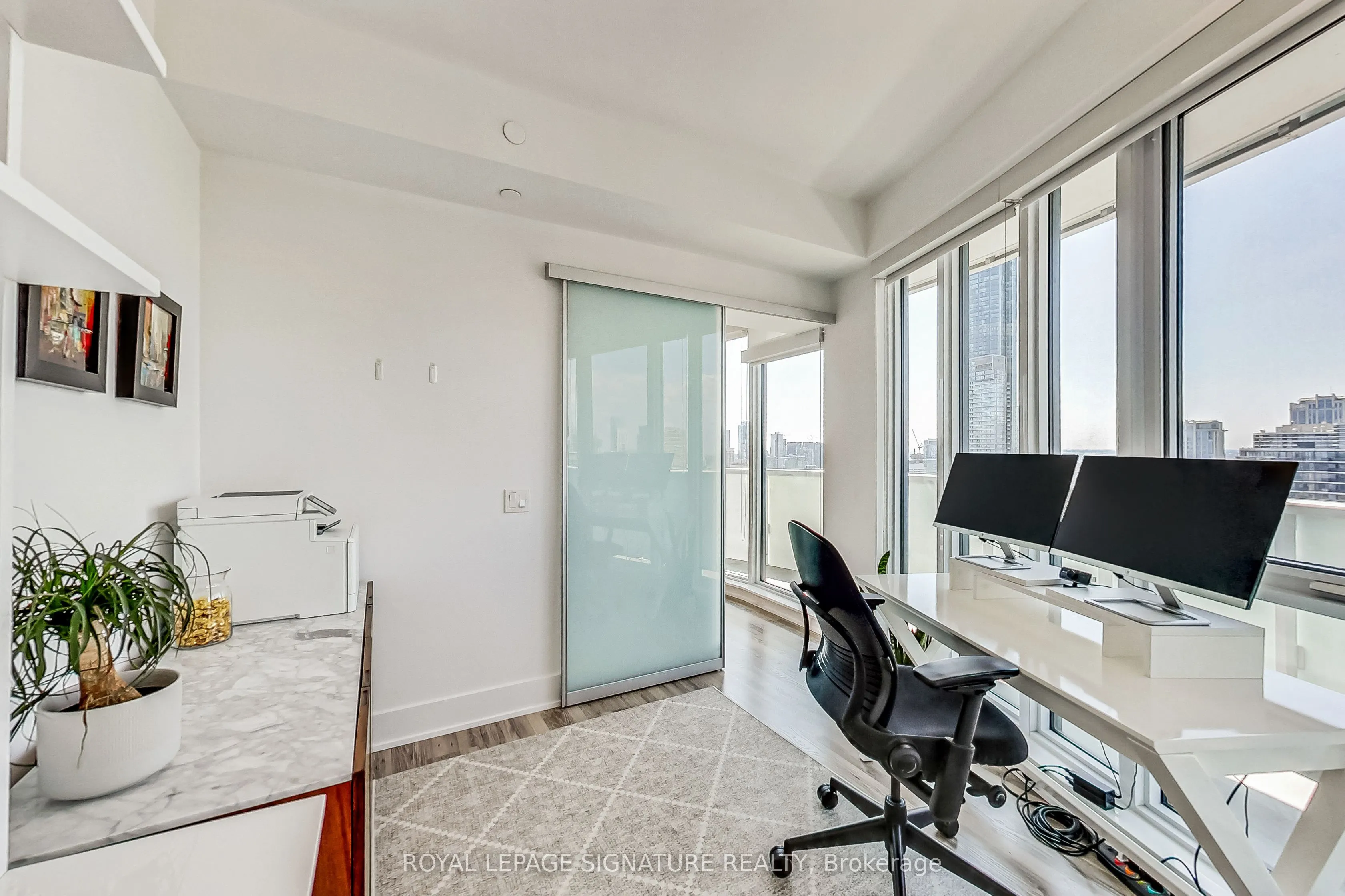 403 Church Street, #4002