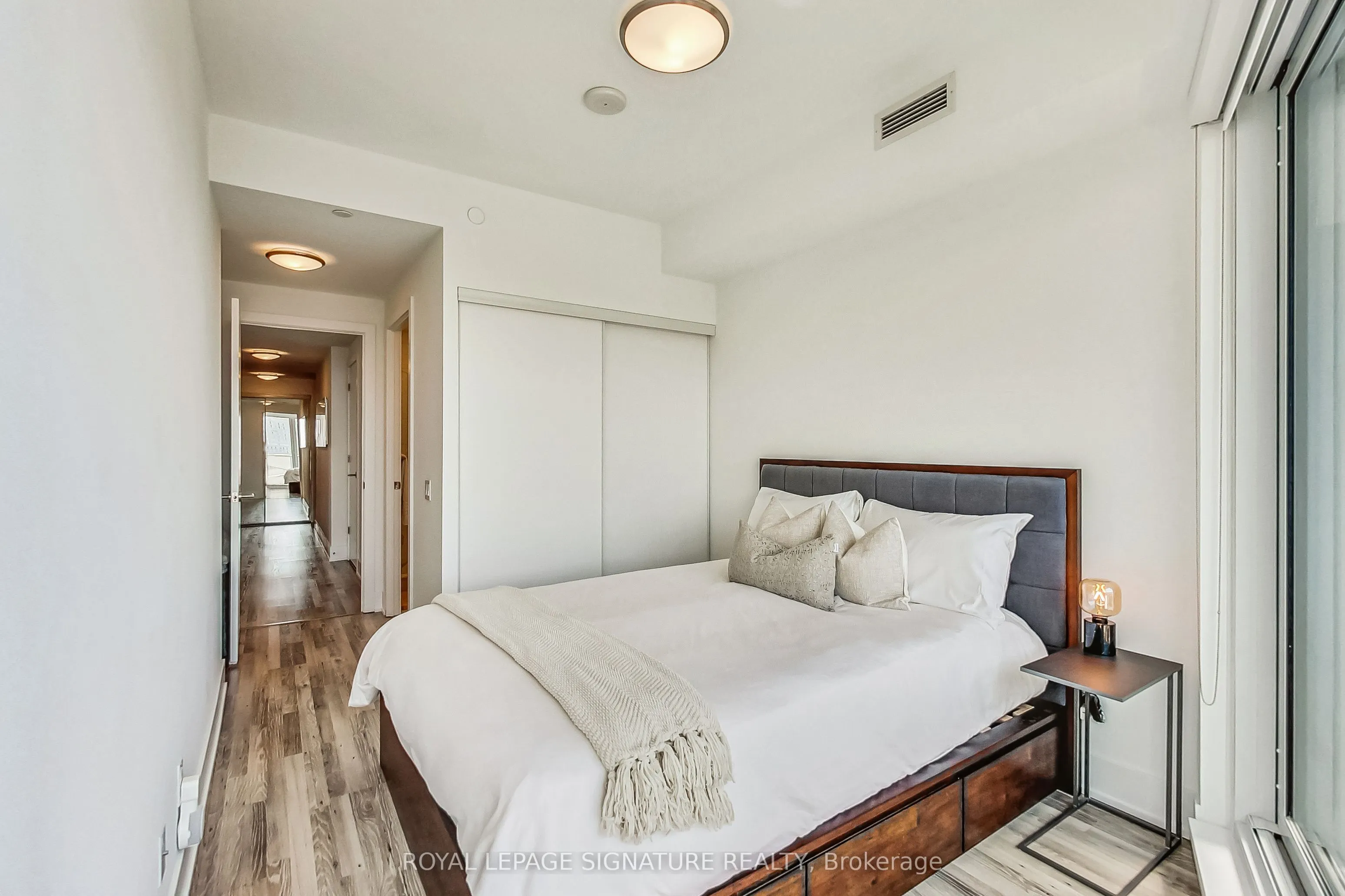 403 Church Street, #4002
