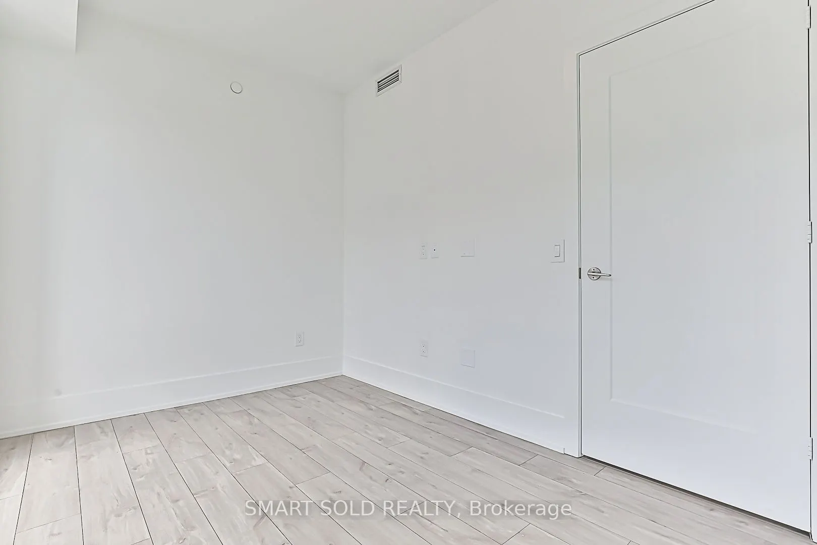 480 Front st west Street W, #1504