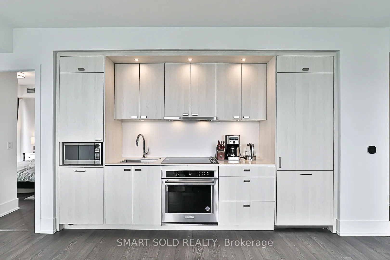 480 Front st west Street W, #1504