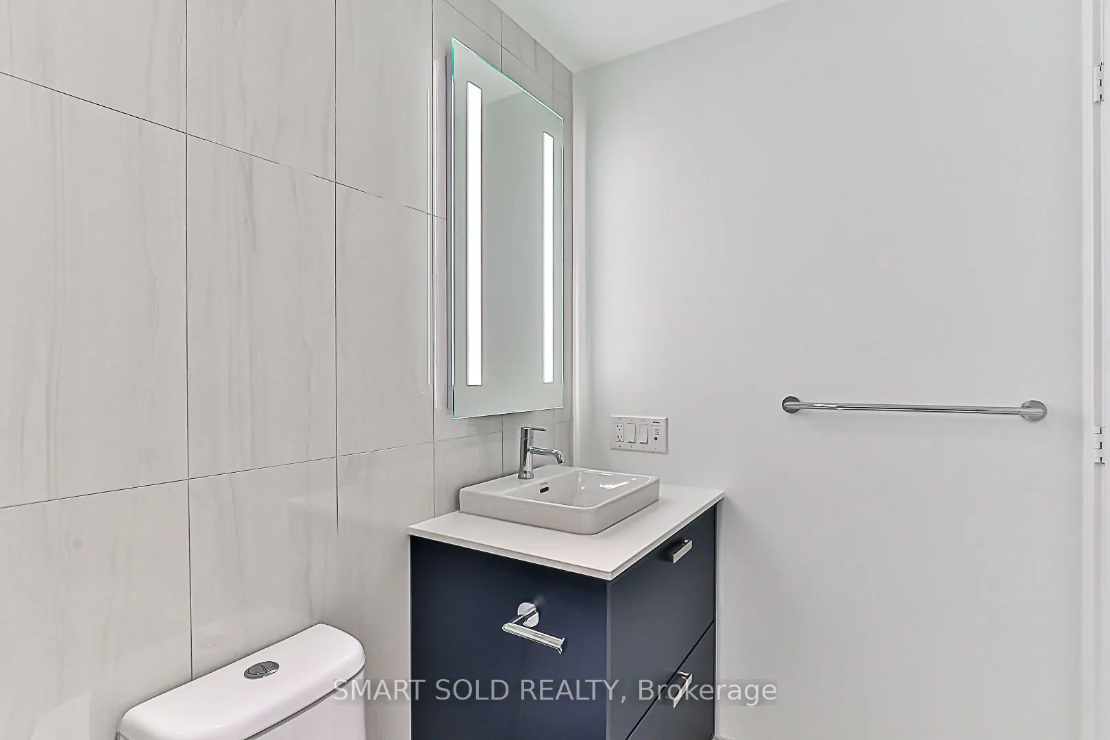 480 Front st west Street W, #1504