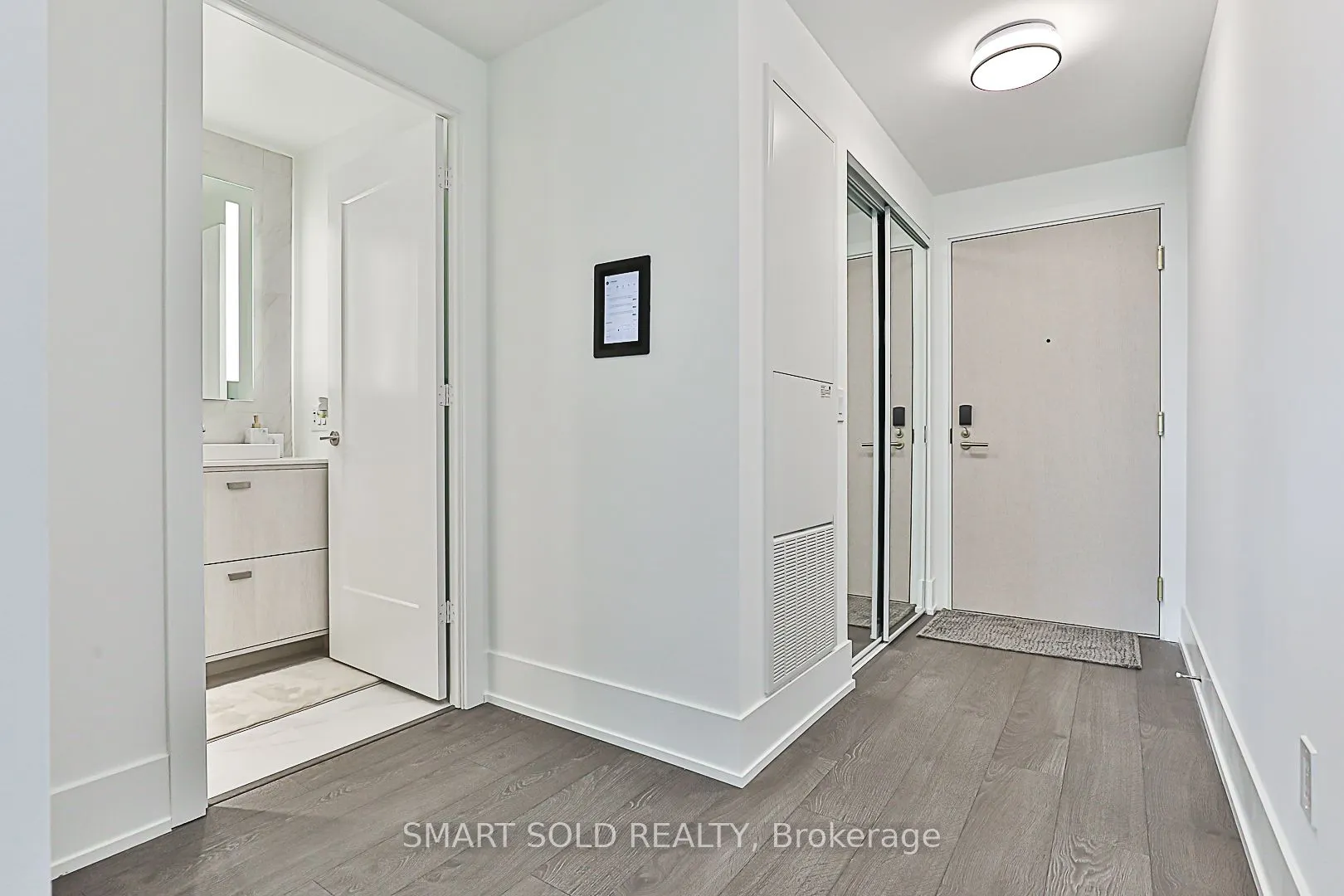 480 Front st west Street W, #1504