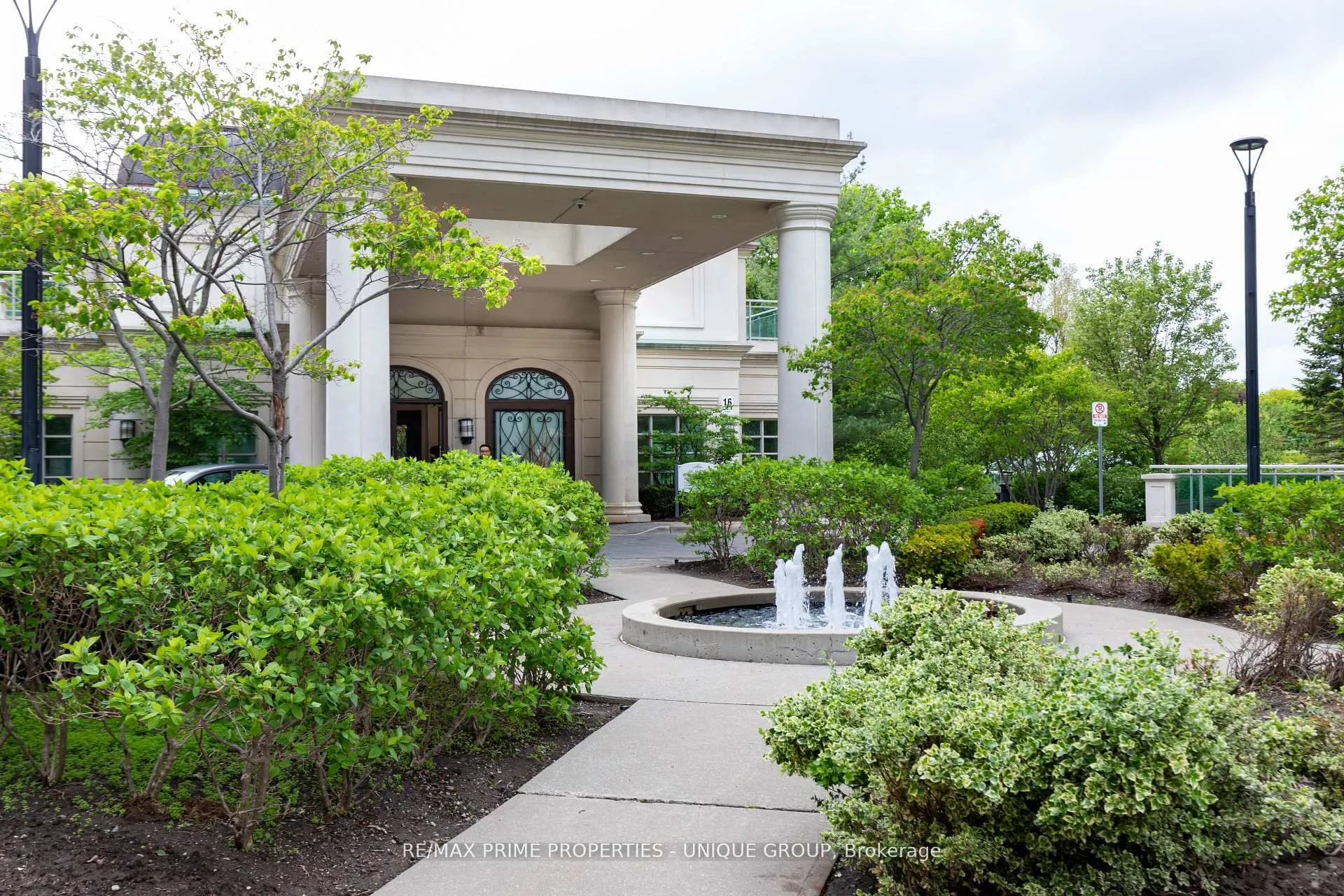 20 Bloorview Place, #218