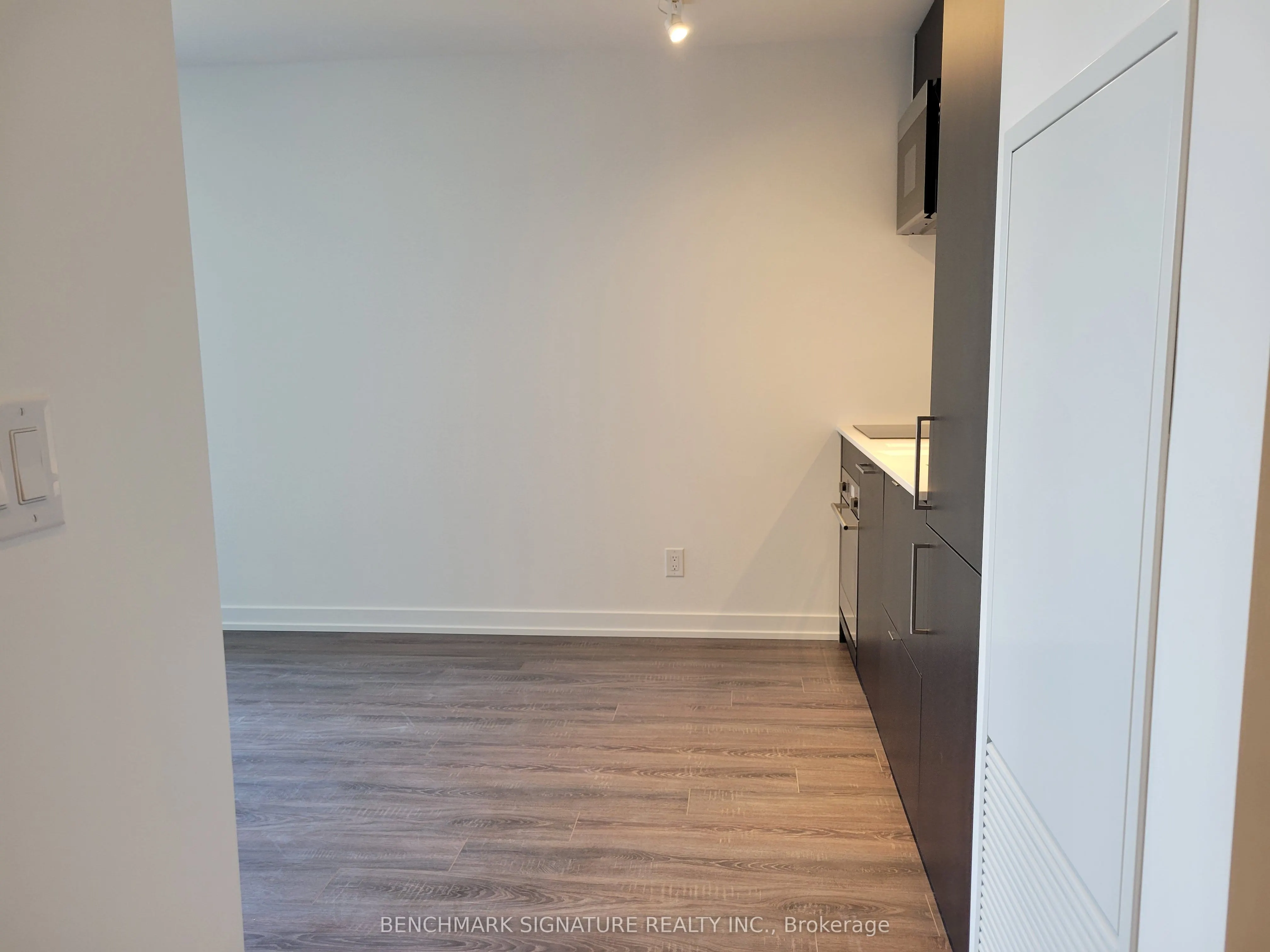 20 Edward Street, #1820