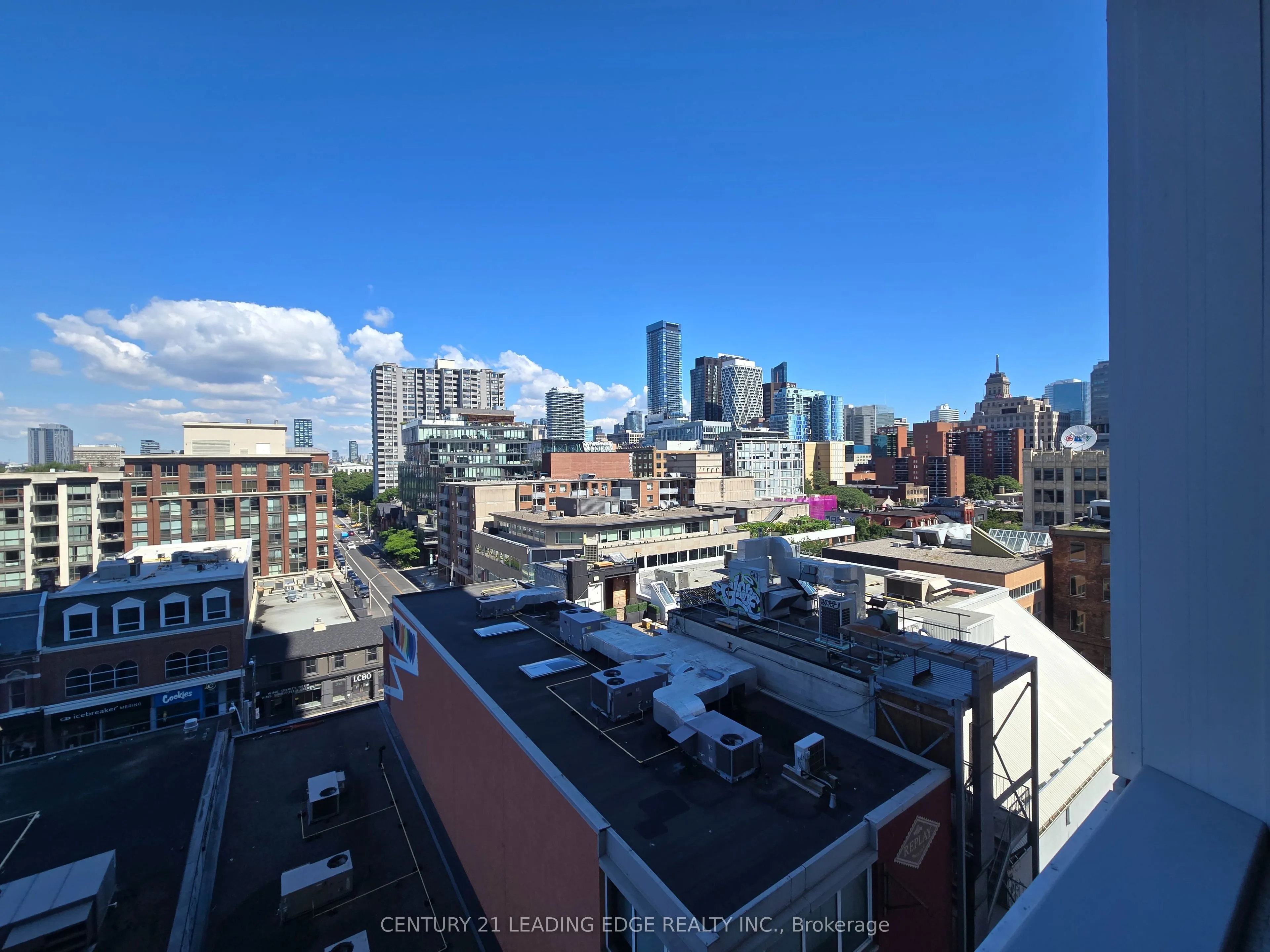 318 RICHMOND Street W, #704