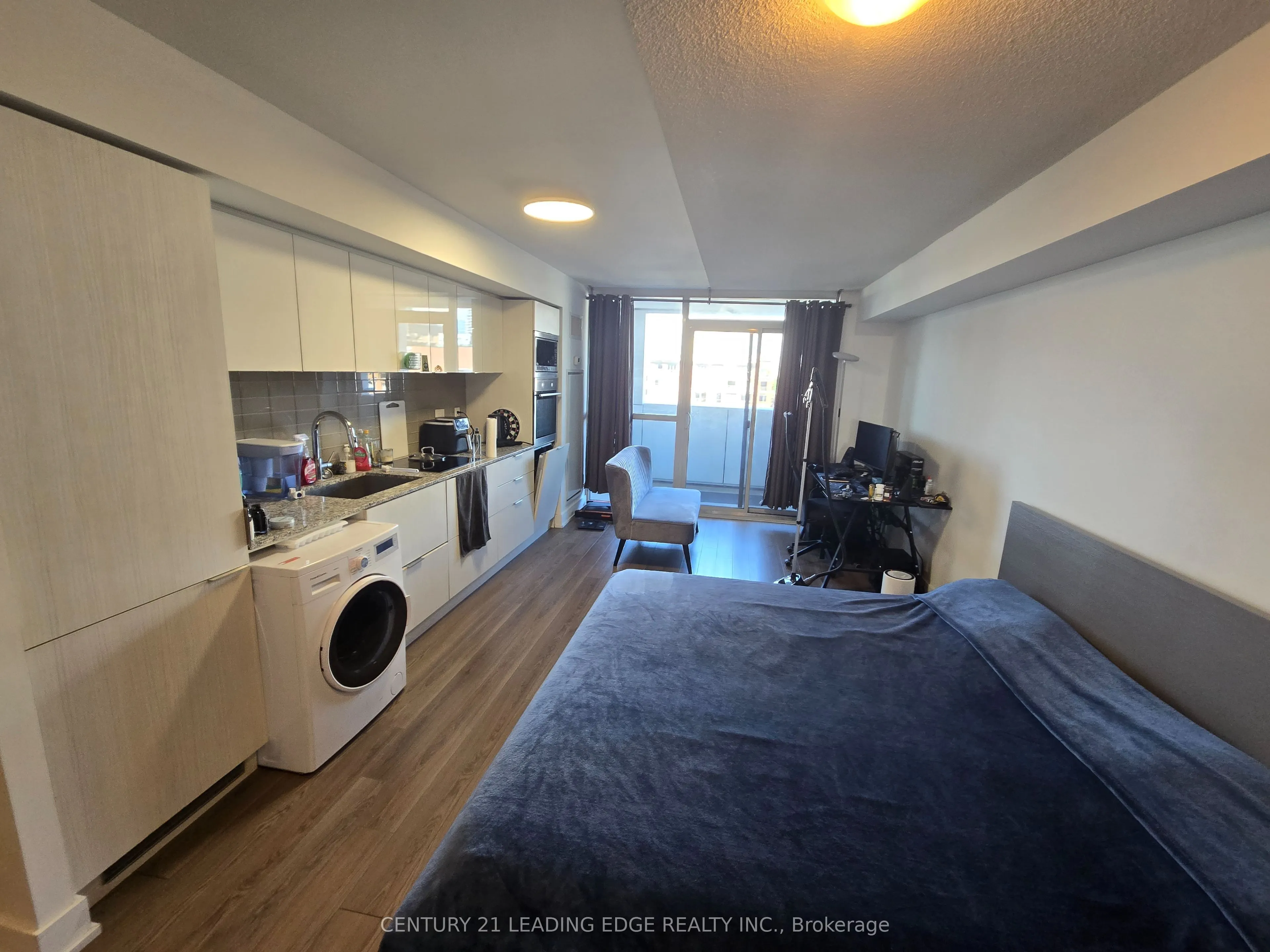 318 RICHMOND Street W, #704