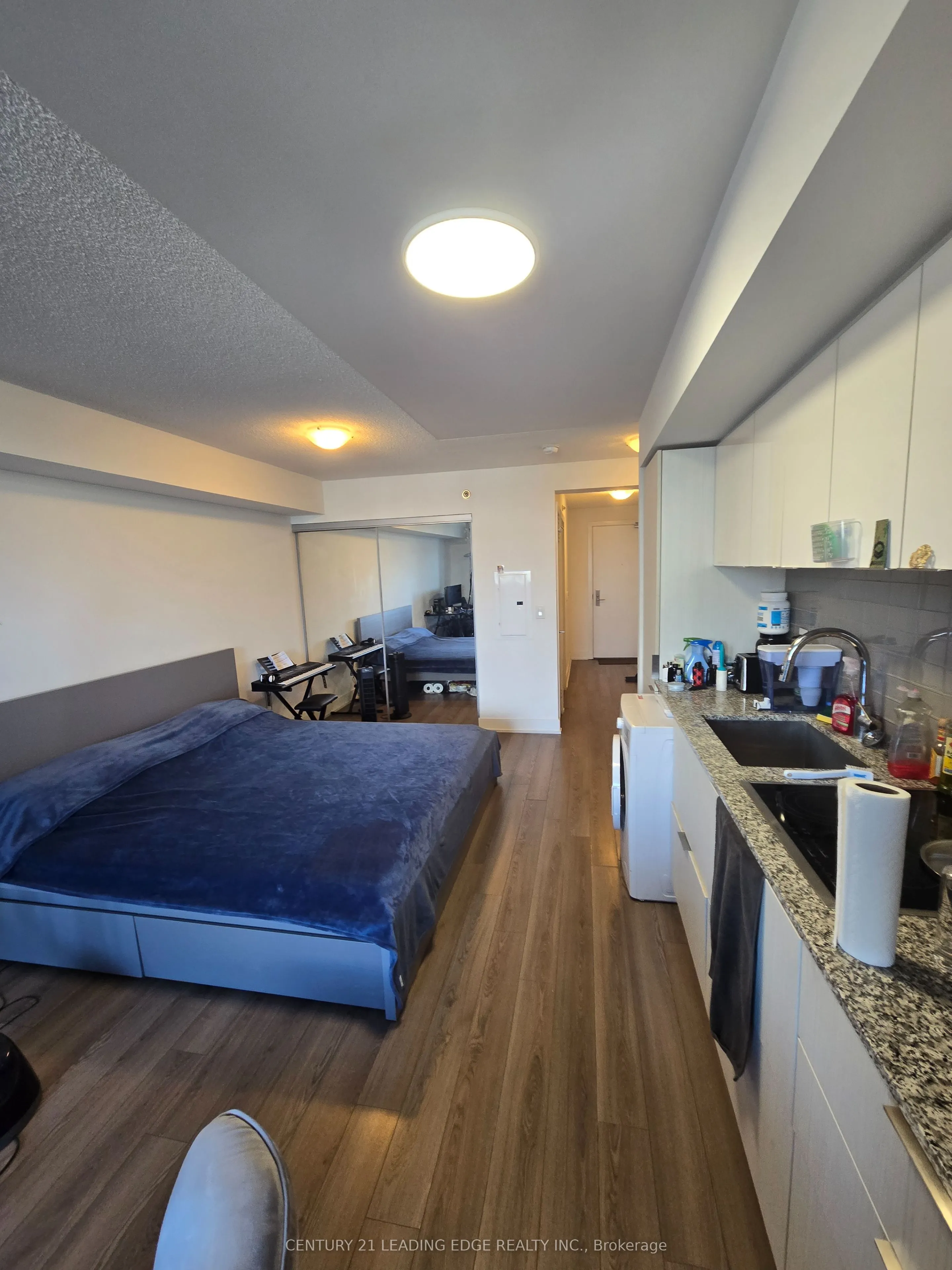 318 RICHMOND Street W, #704
