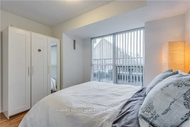 35 Saranac Boulevard, #206