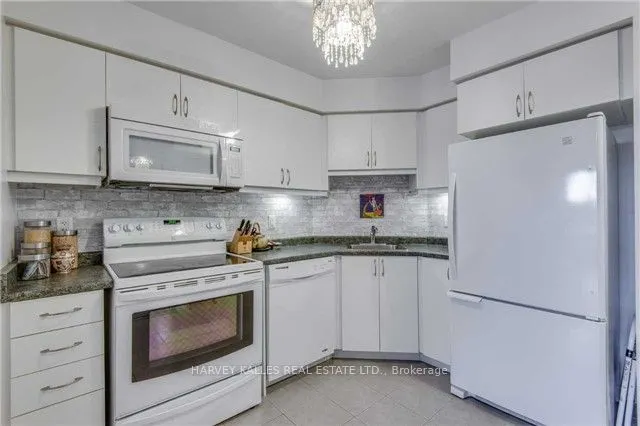 35 Saranac Boulevard, #206