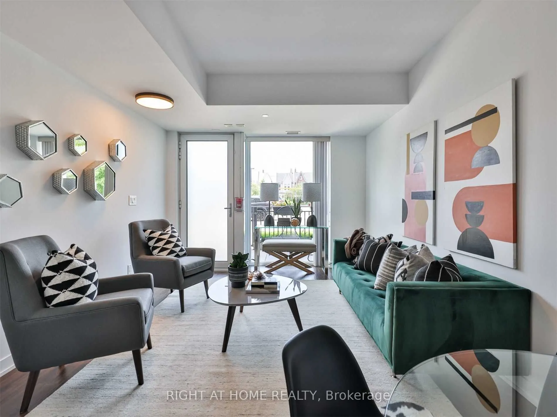 205 Manning Avenue, #103