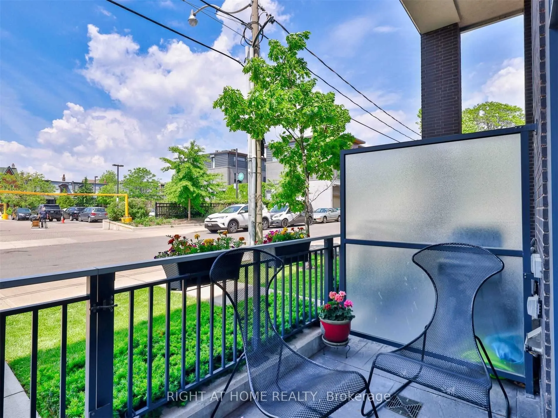 205 Manning Avenue, #103