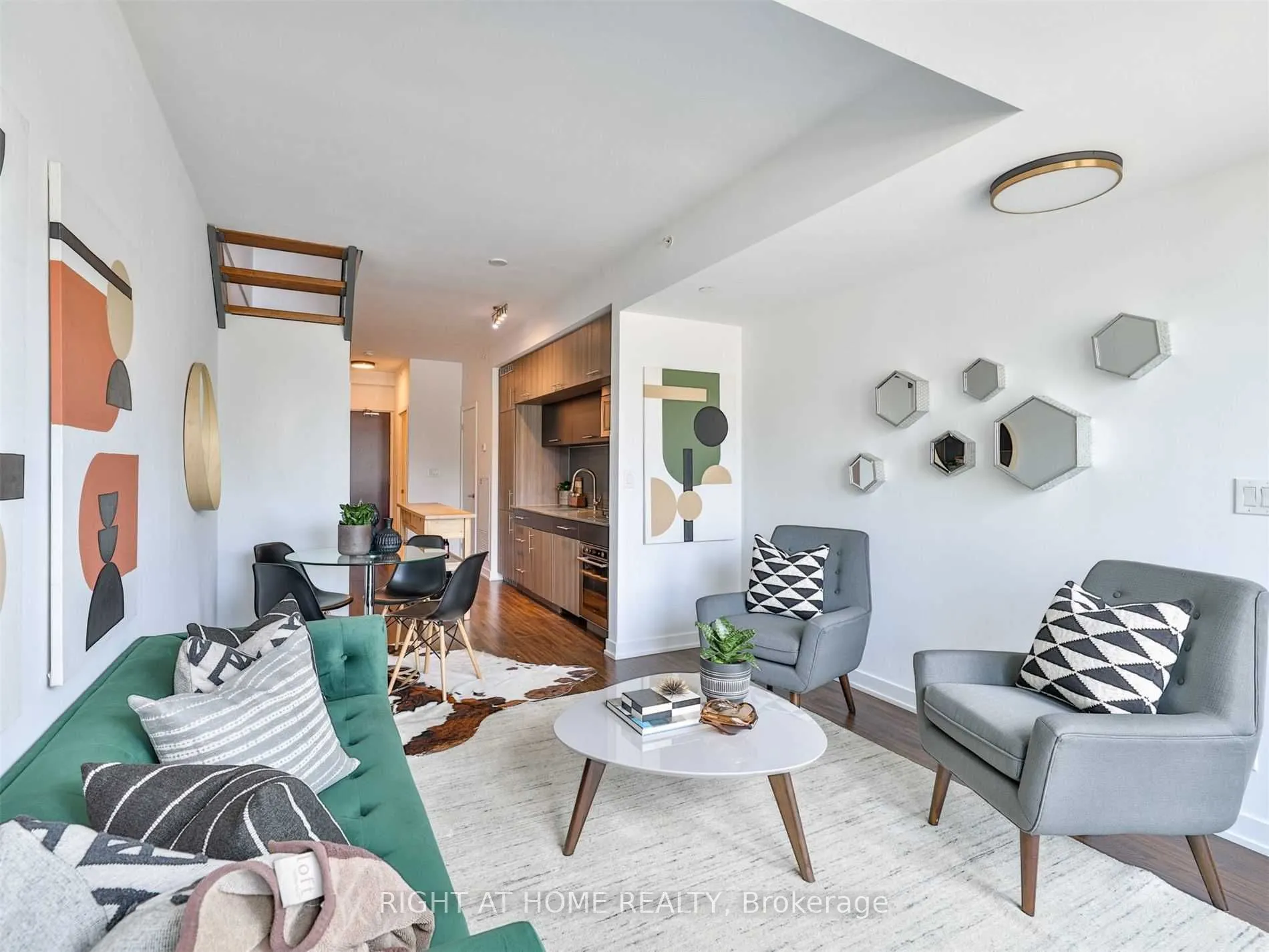205 Manning Avenue, #103