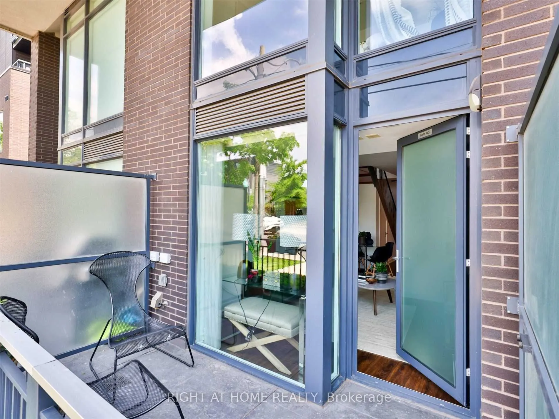 205 Manning Avenue, #103