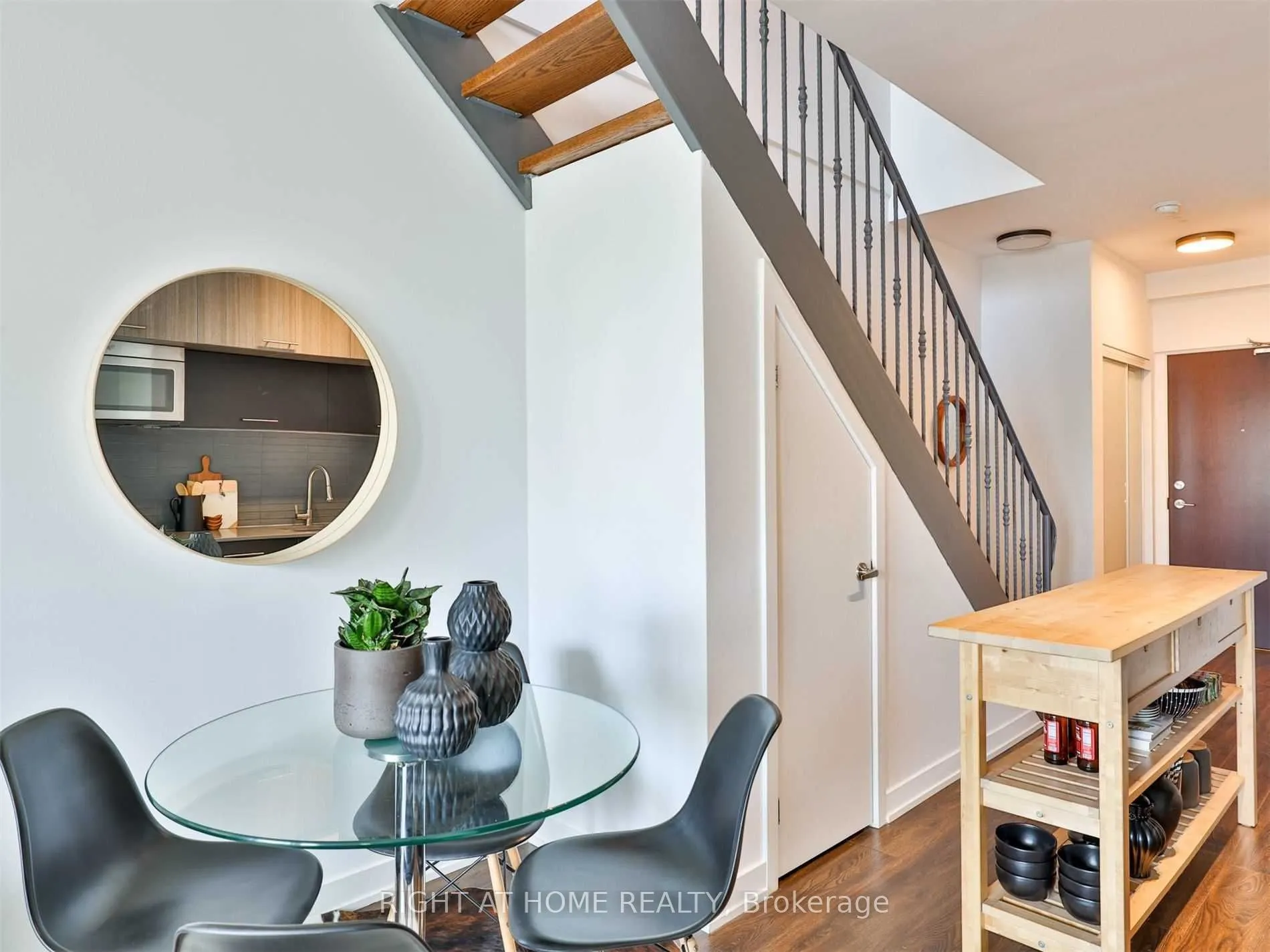 205 Manning Avenue, #103