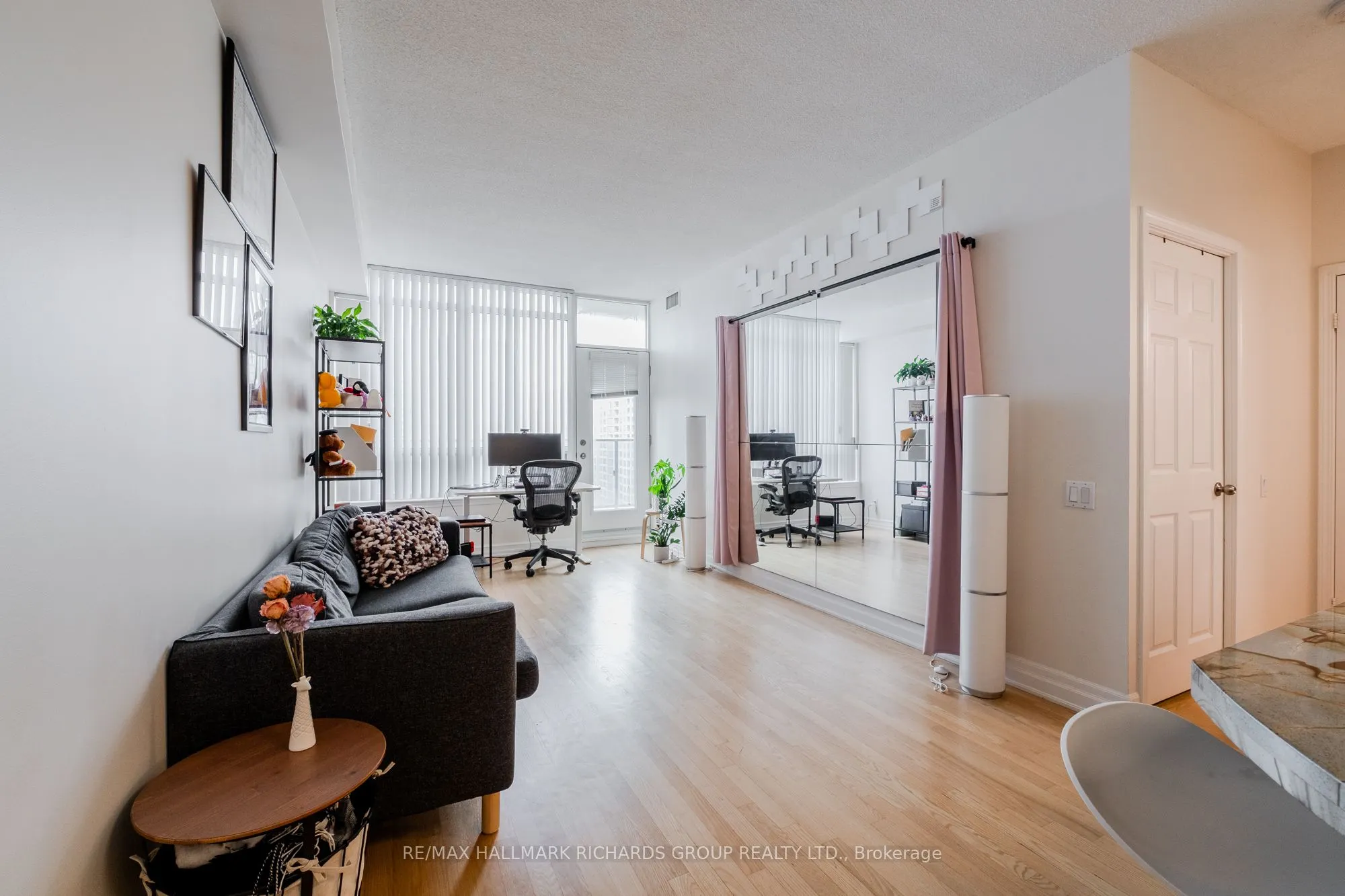 33 Empress Avenue, #517
