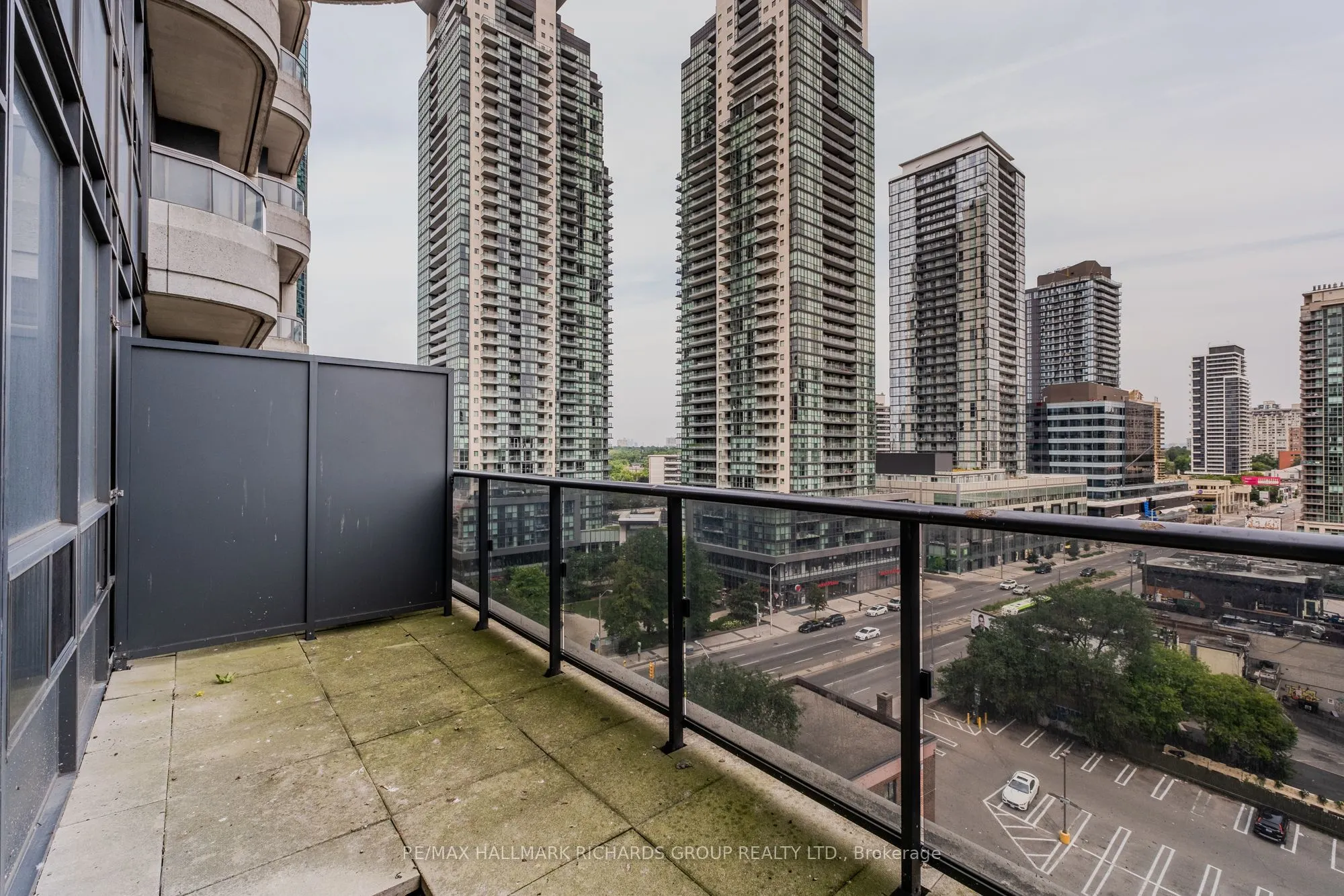 33 Empress Avenue, #517