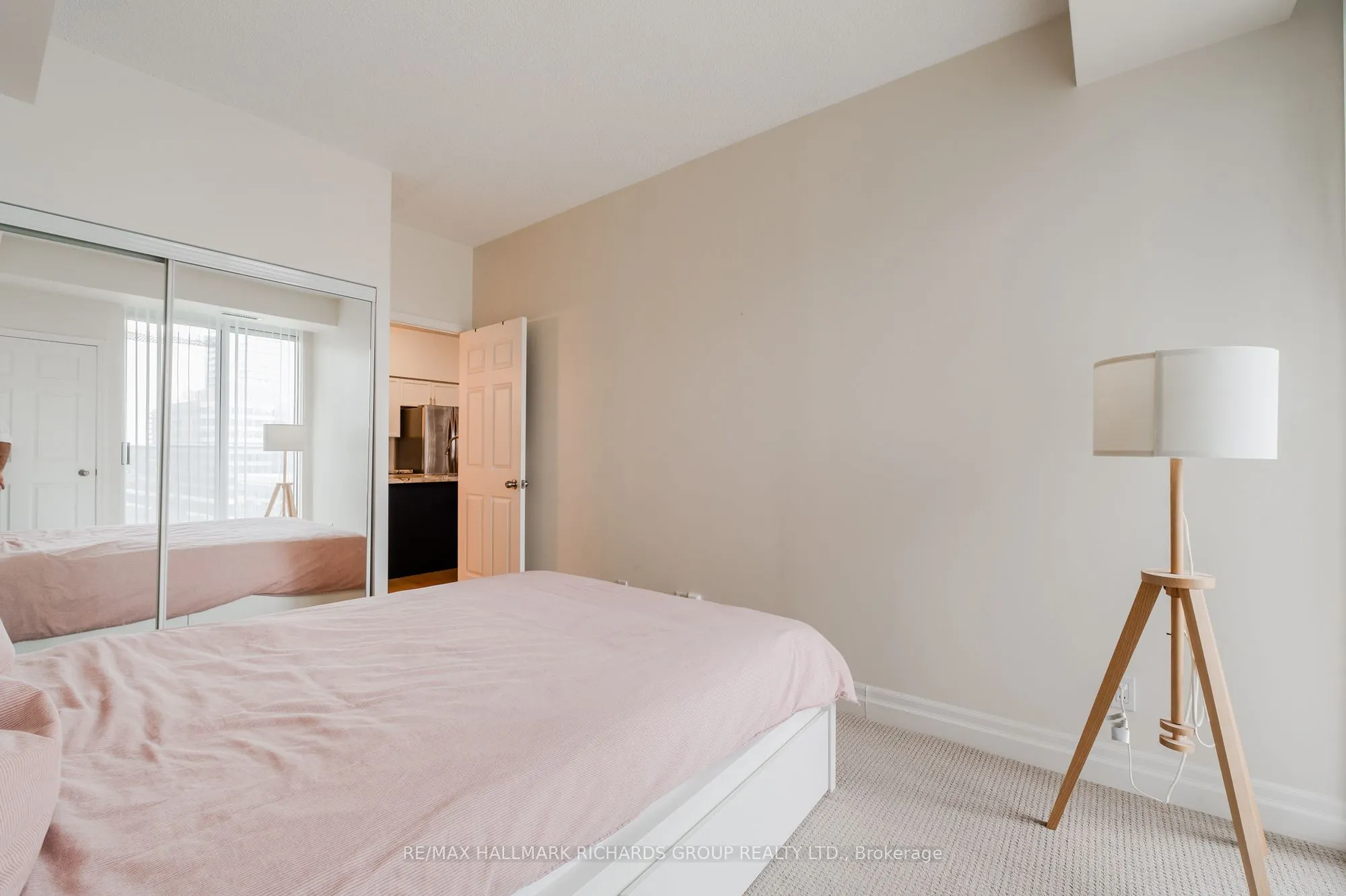 33 Empress Avenue, #517