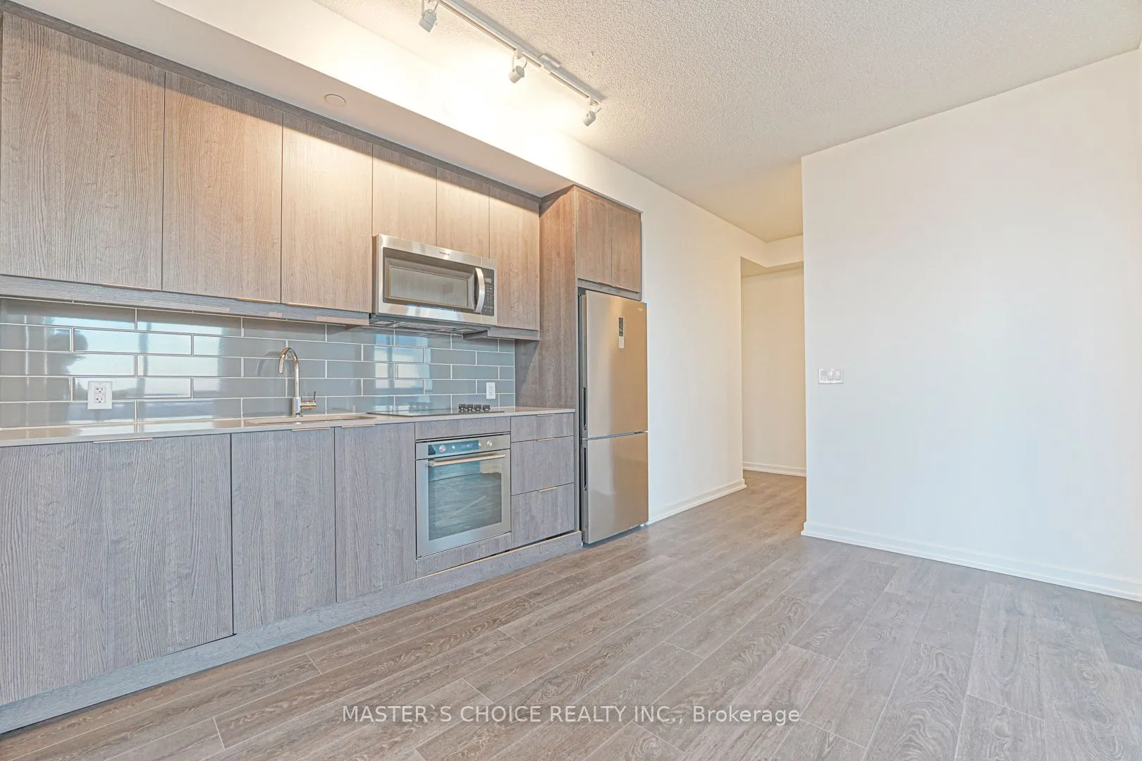 32 Forest Manor Road, #1908