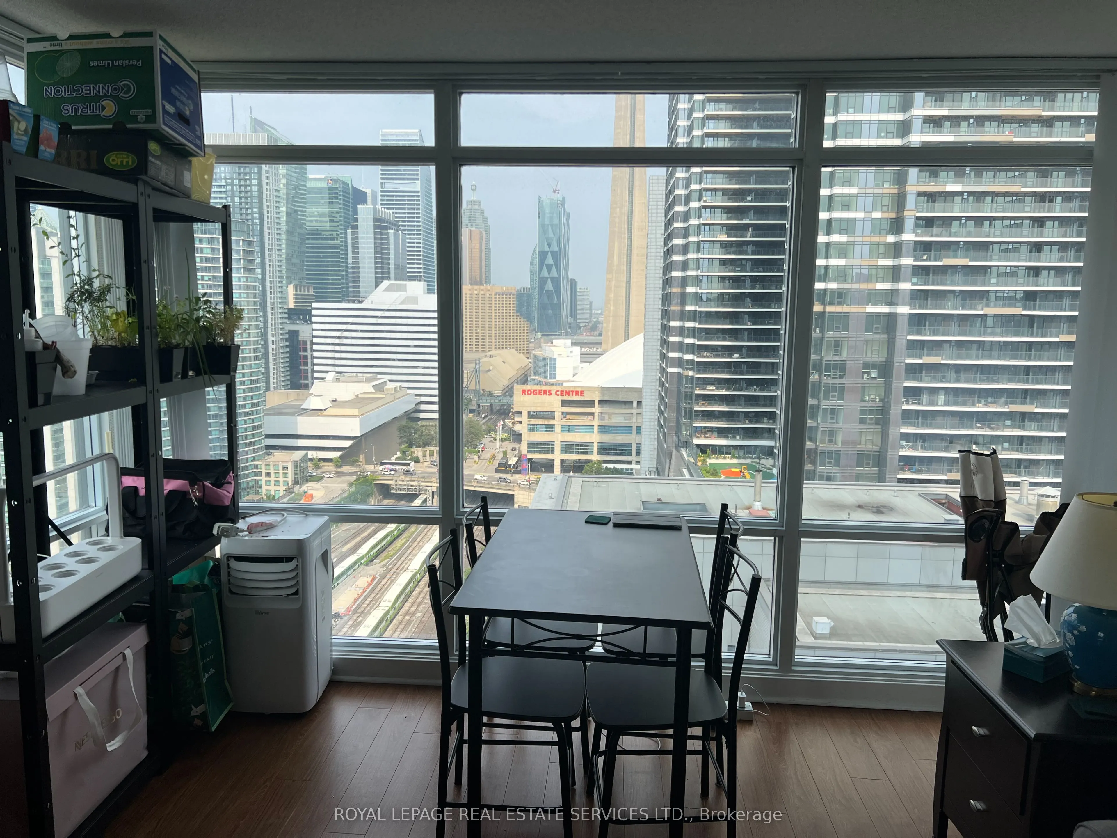 25 Telegram Mews, #2802