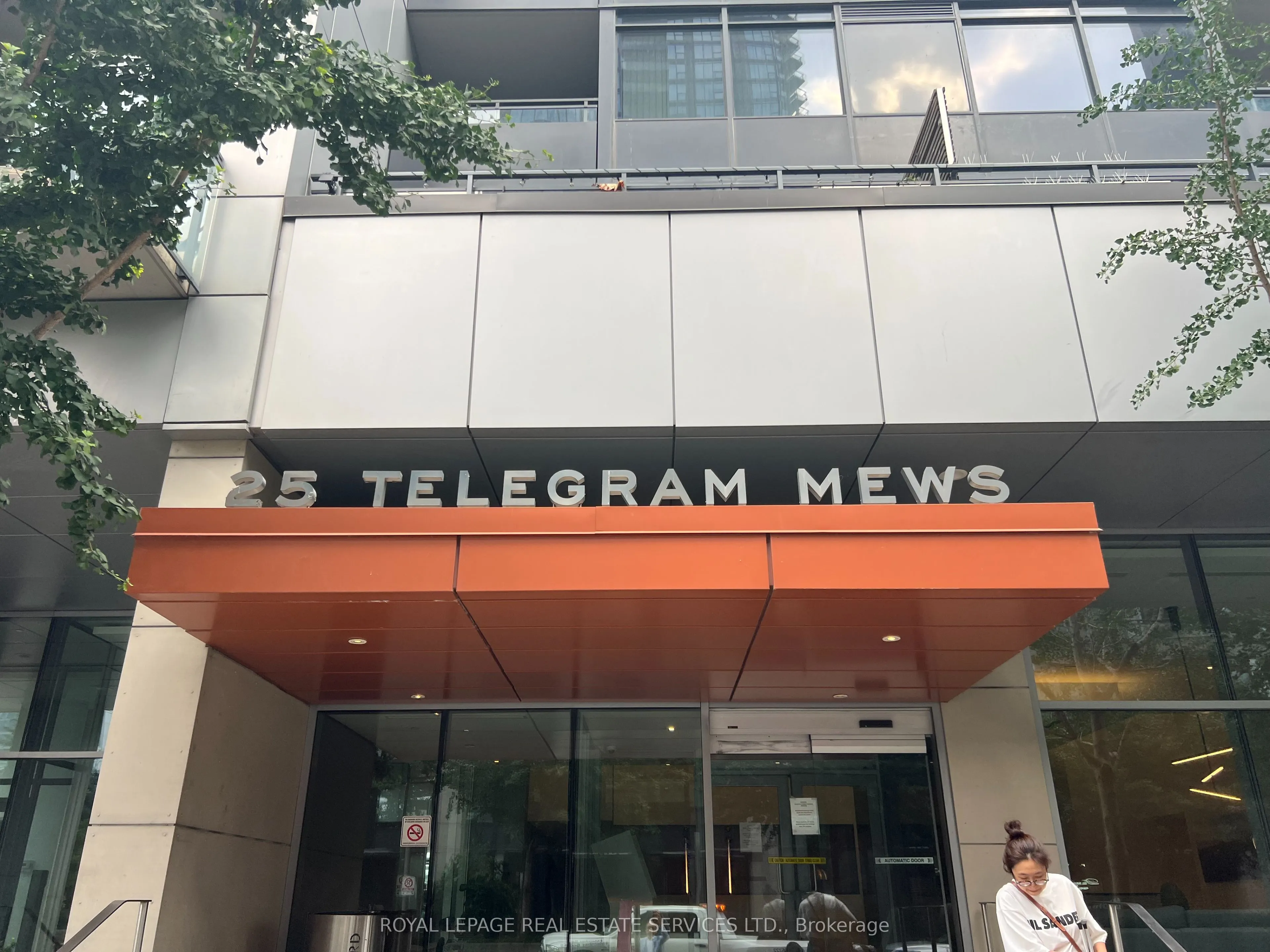 25 Telegram Mews, #2802