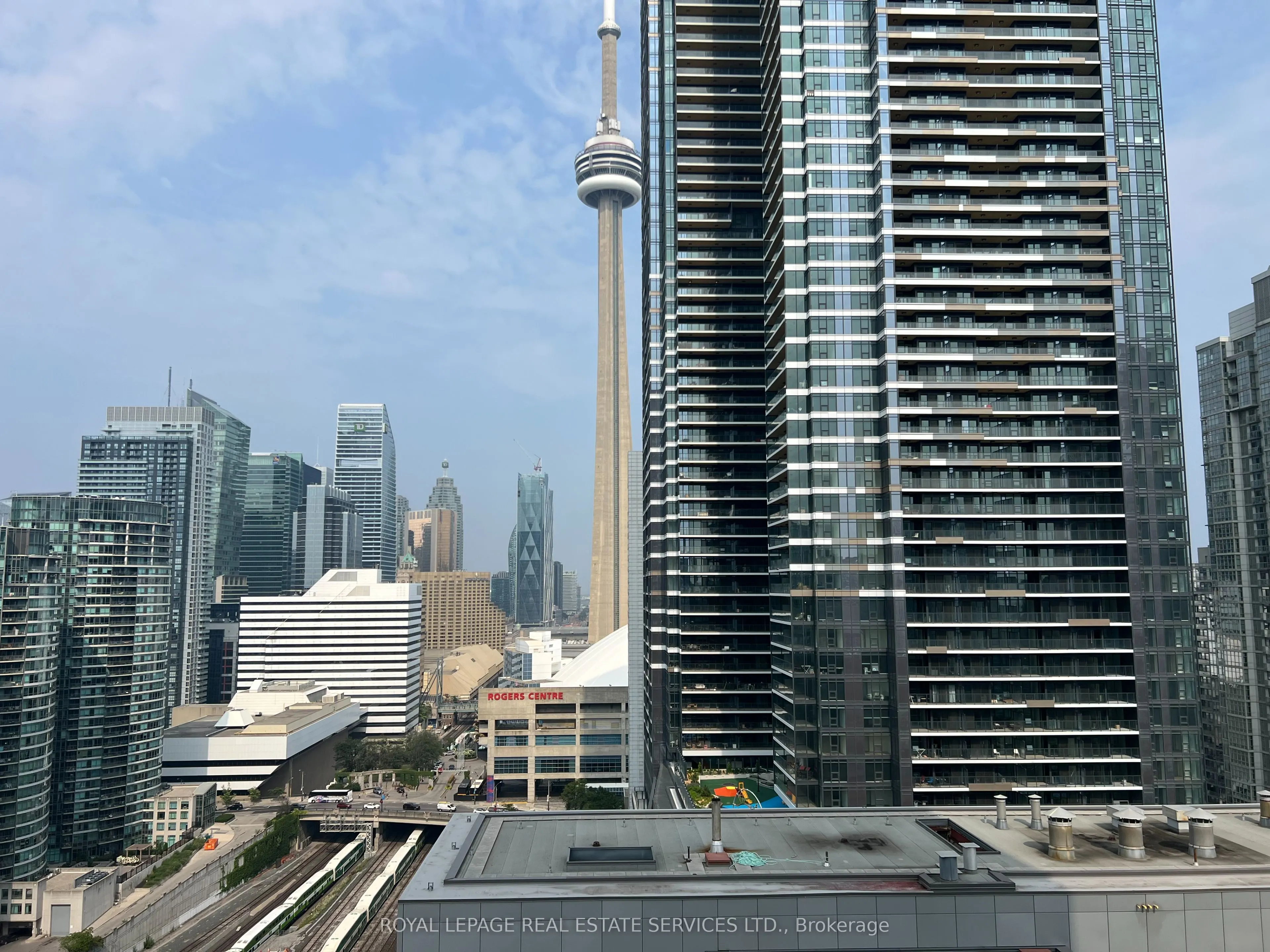 25 Telegram Mews, #2802
