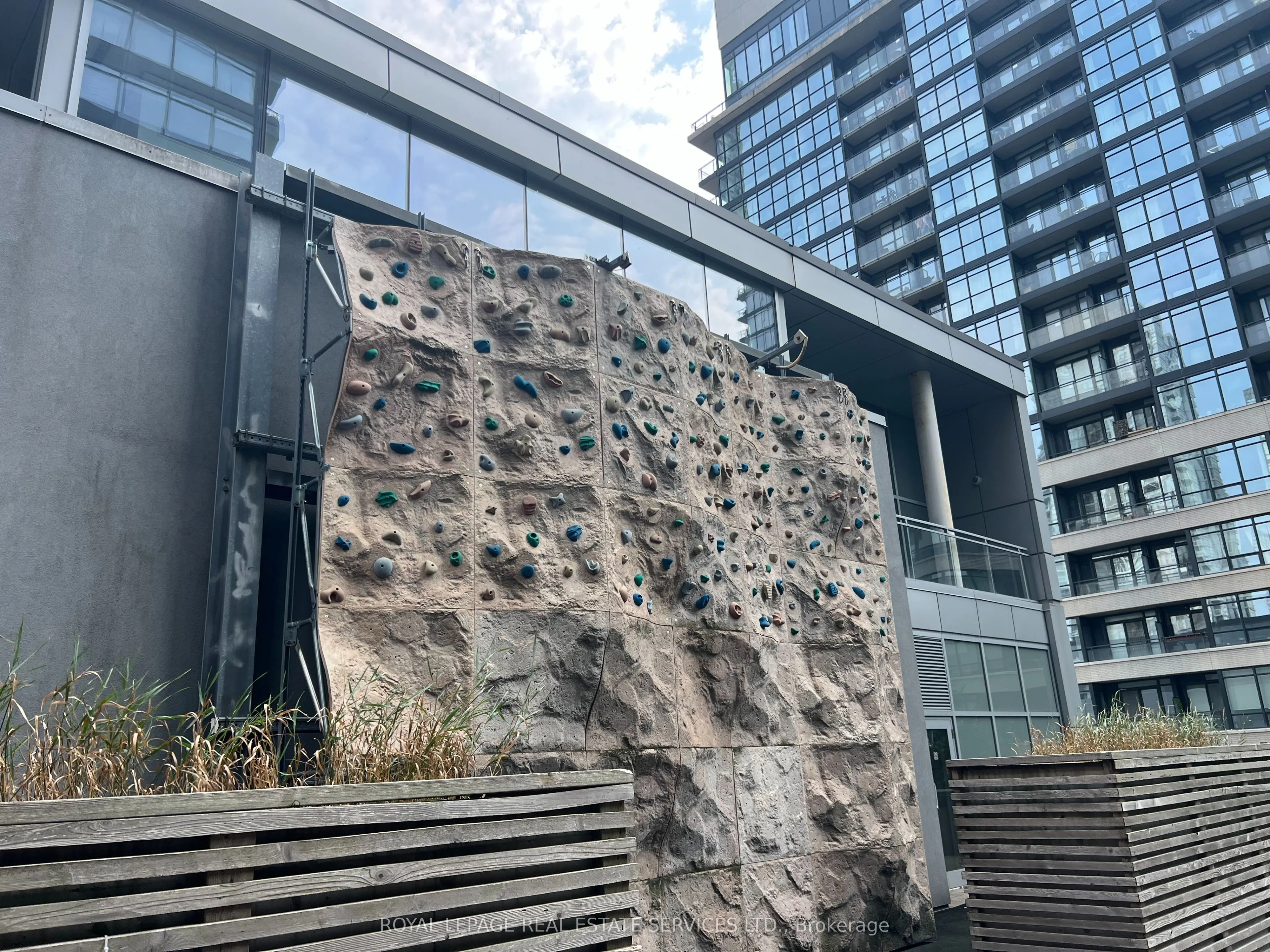 25 Telegram Mews, #2802