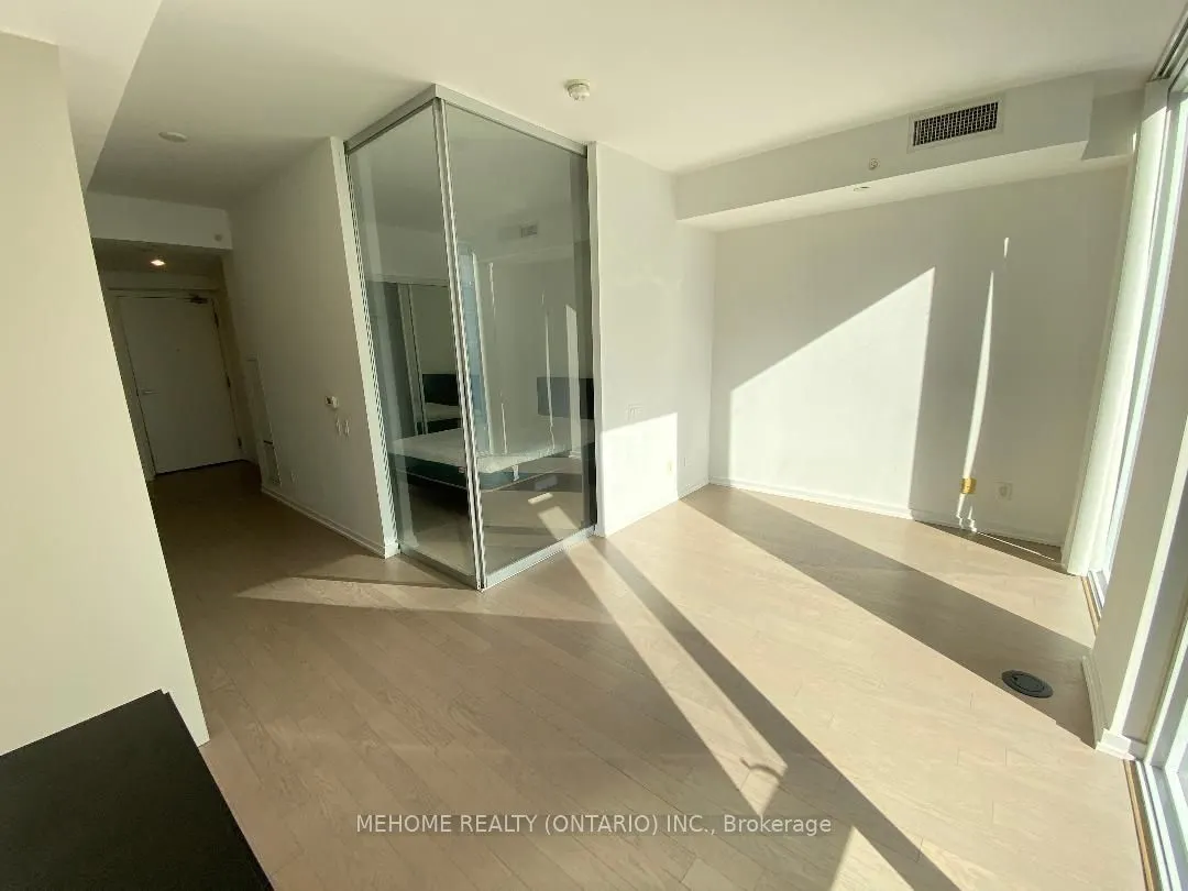 101 Peter Street, #2905