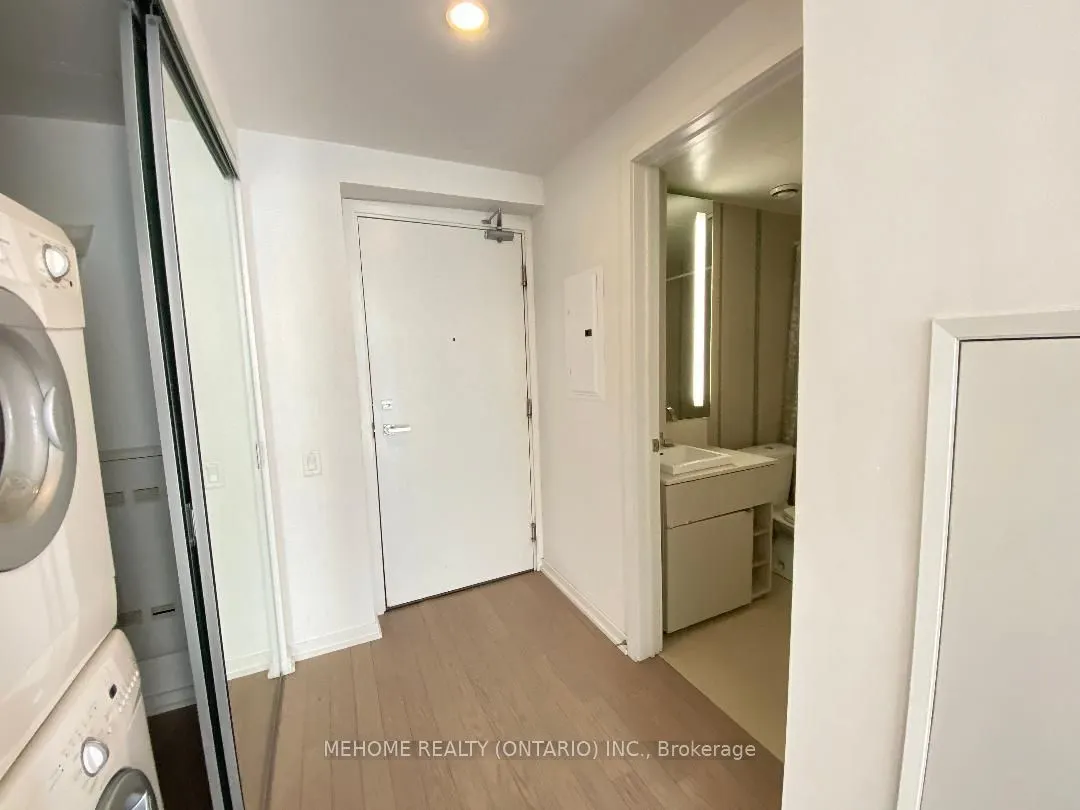 101 Peter Street, #2905