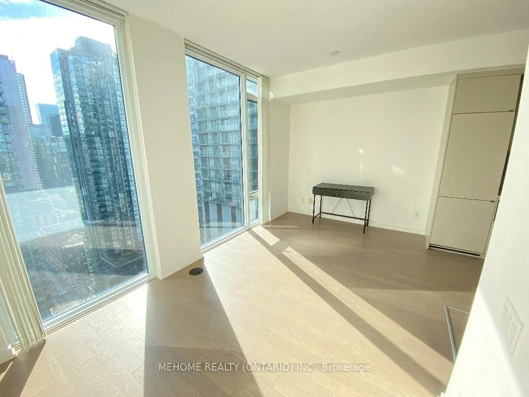 101 Peter Street, #2905