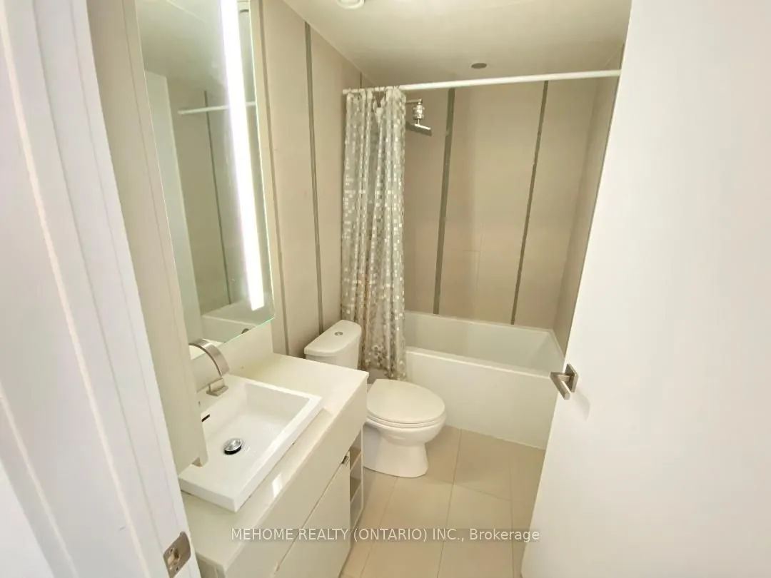 101 Peter Street, #2905