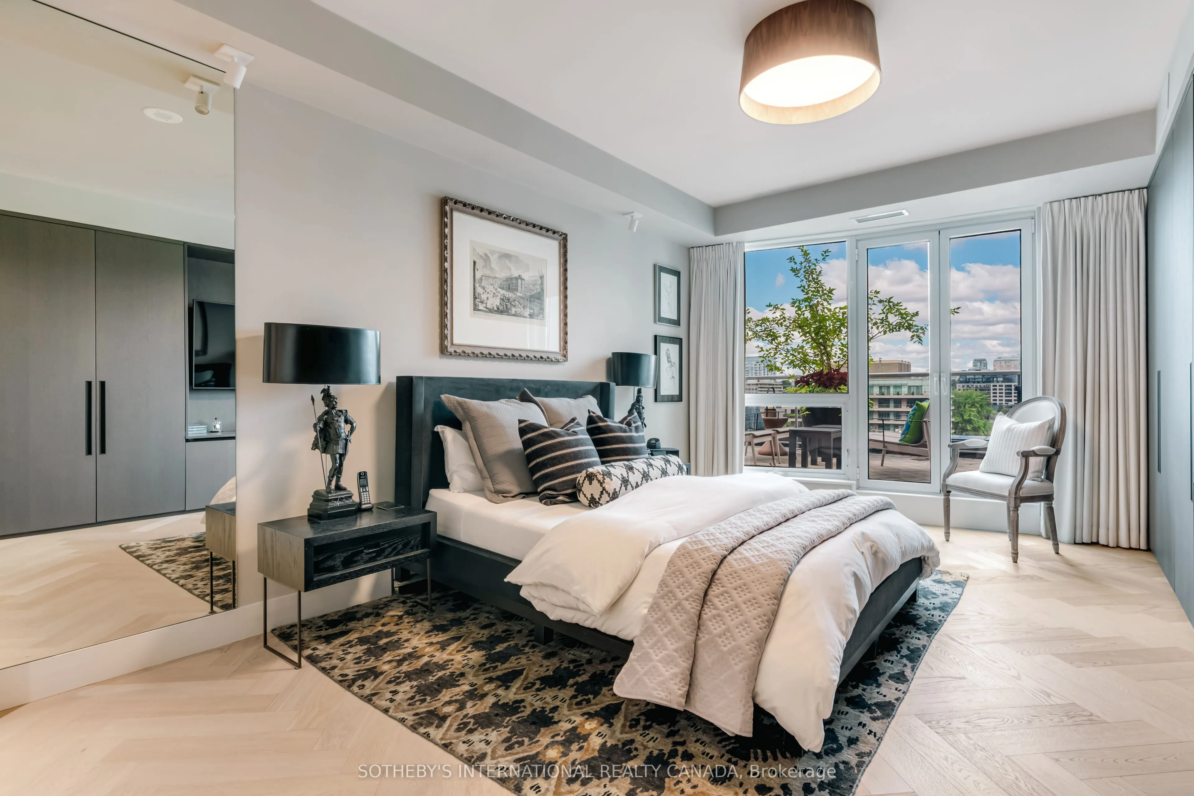 10 Bellair Street, #705