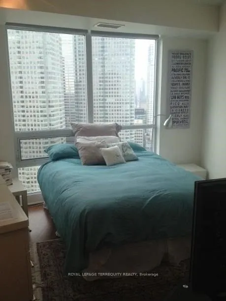 18 Yonge Street, #3903