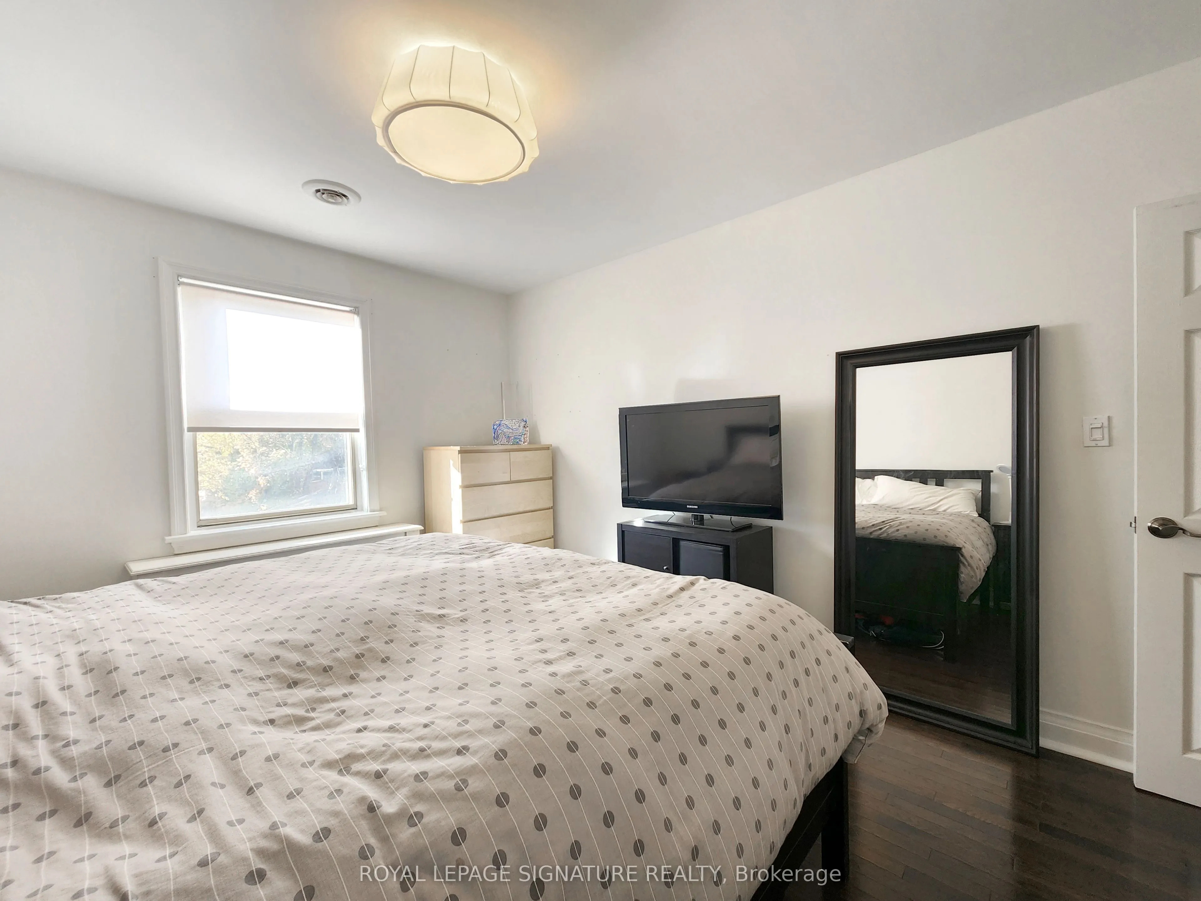 19 Warwick Avenue, #Upper