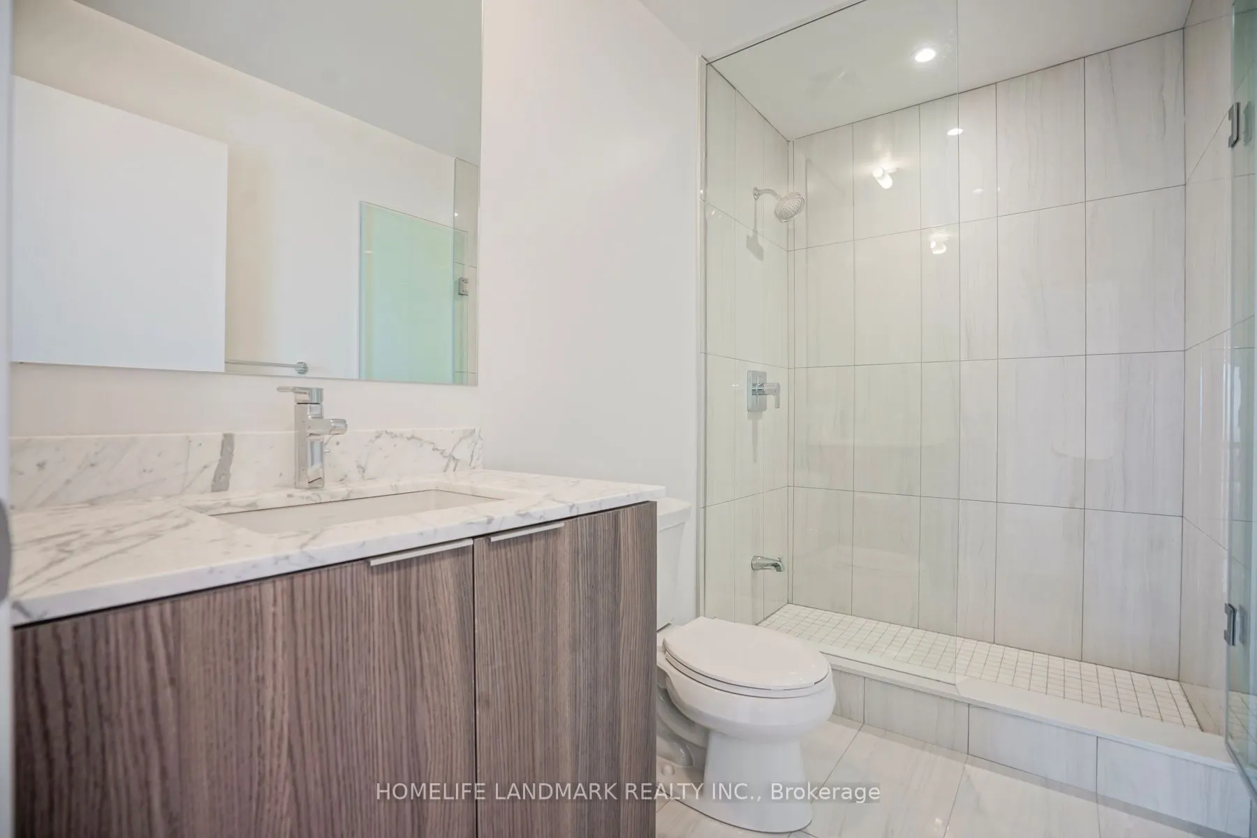 955 Bay Street, #3806