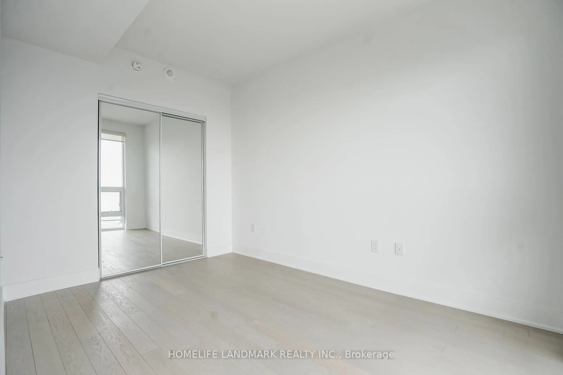 955 Bay Street, #3806