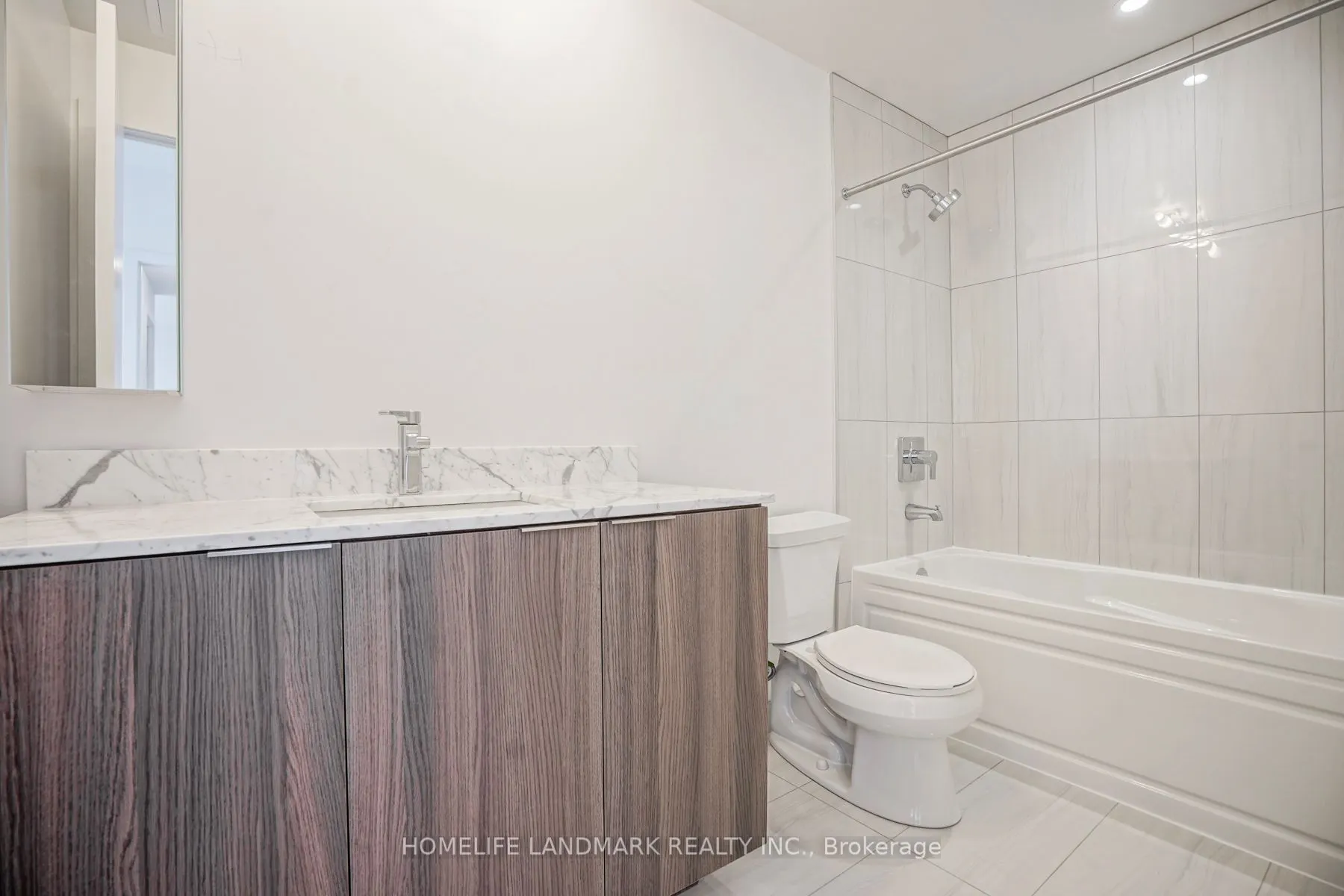 955 Bay Street, #3806