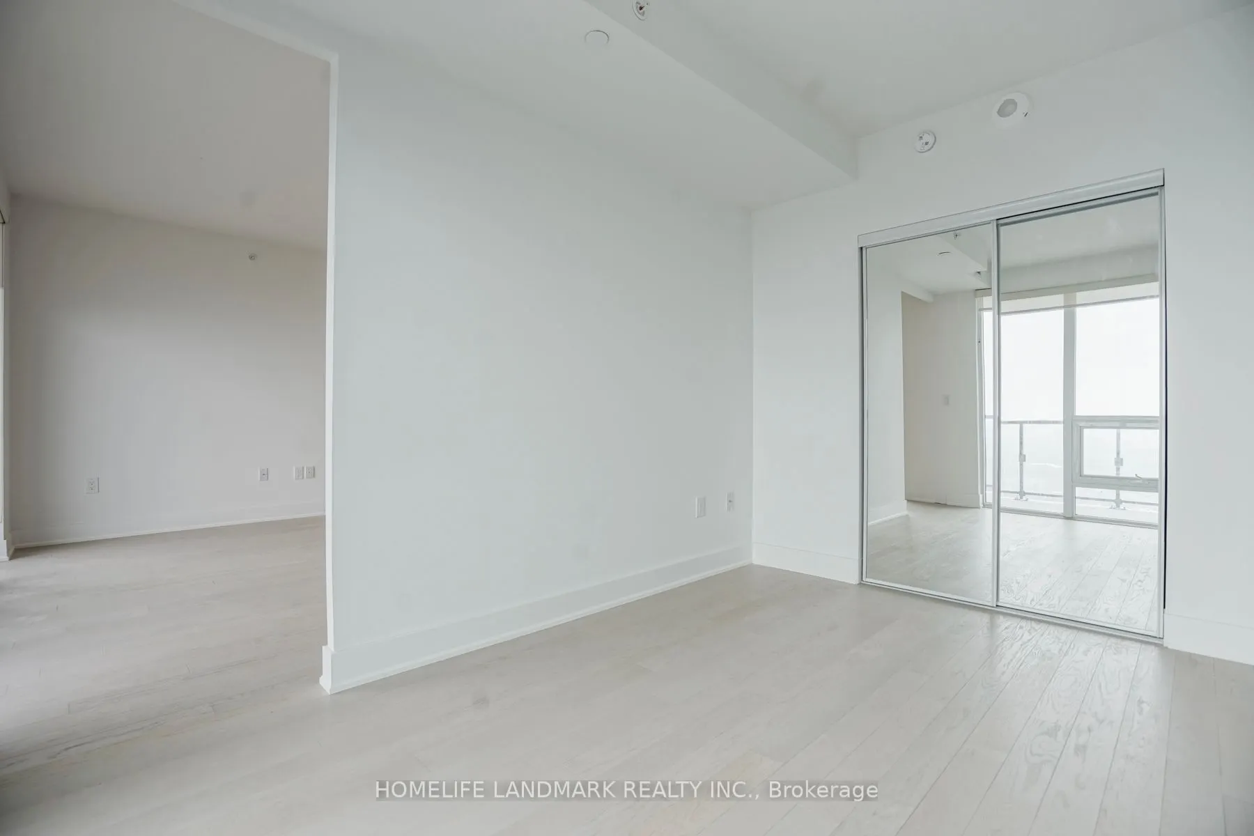 955 Bay Street, #3806