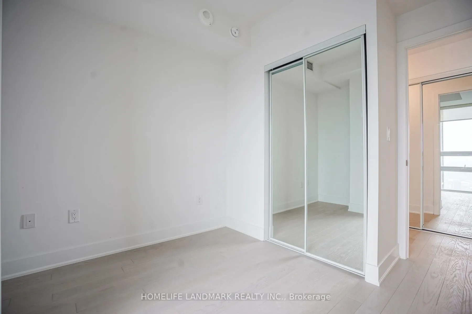 955 Bay Street, #3806