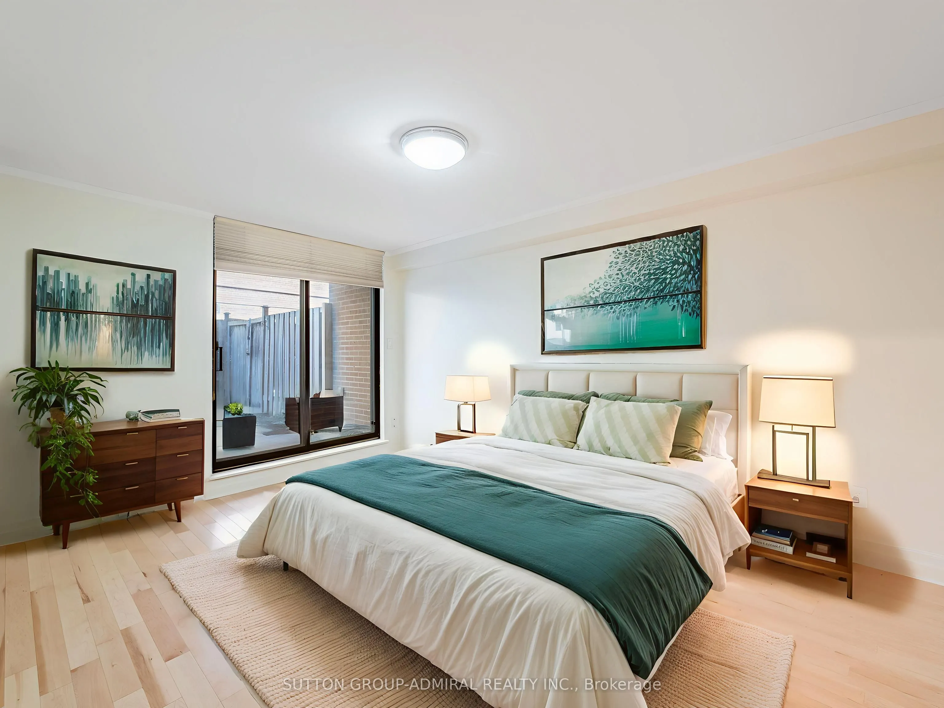 212 St. George Street, #106