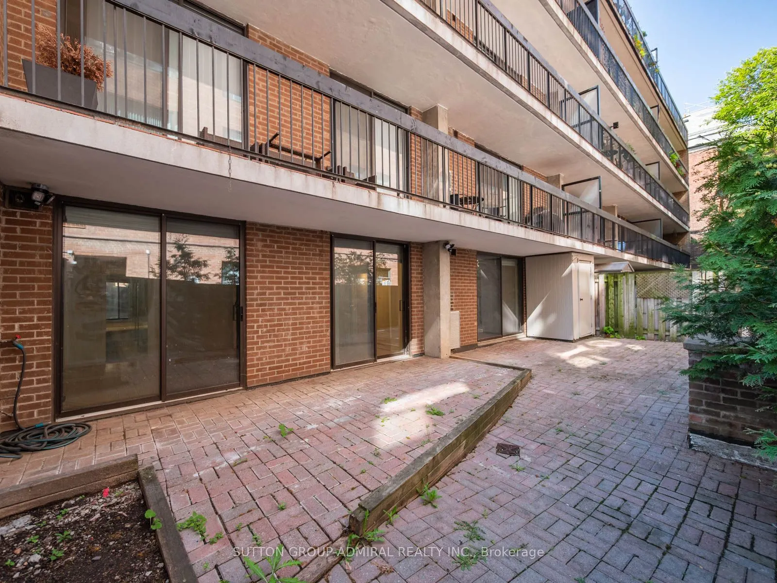 212 St. George Street, #106