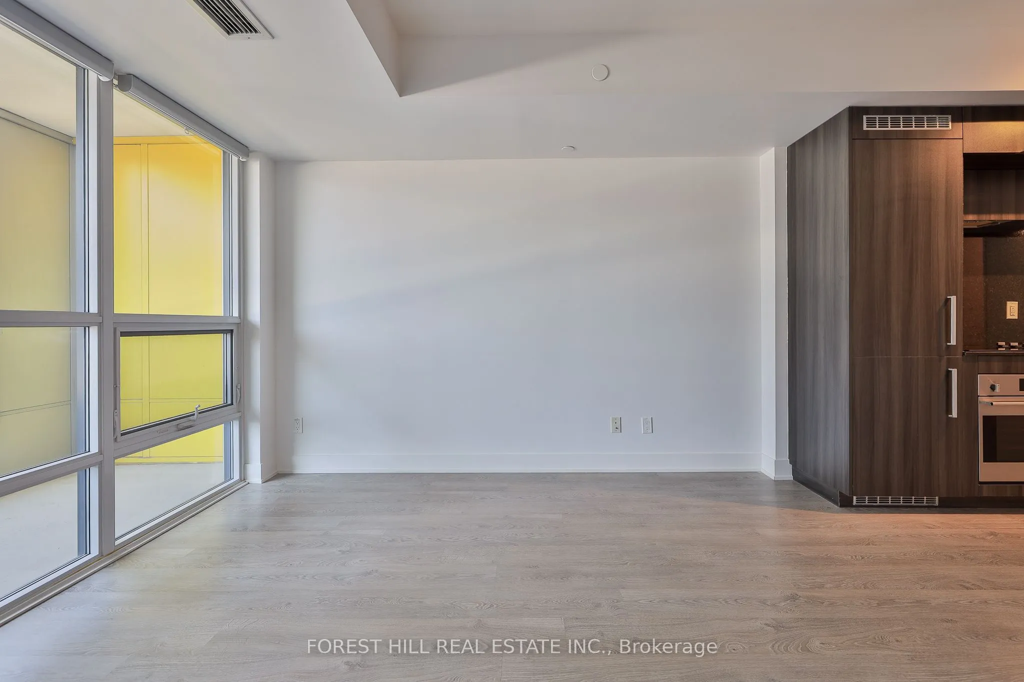 38 Cameron Street, #404