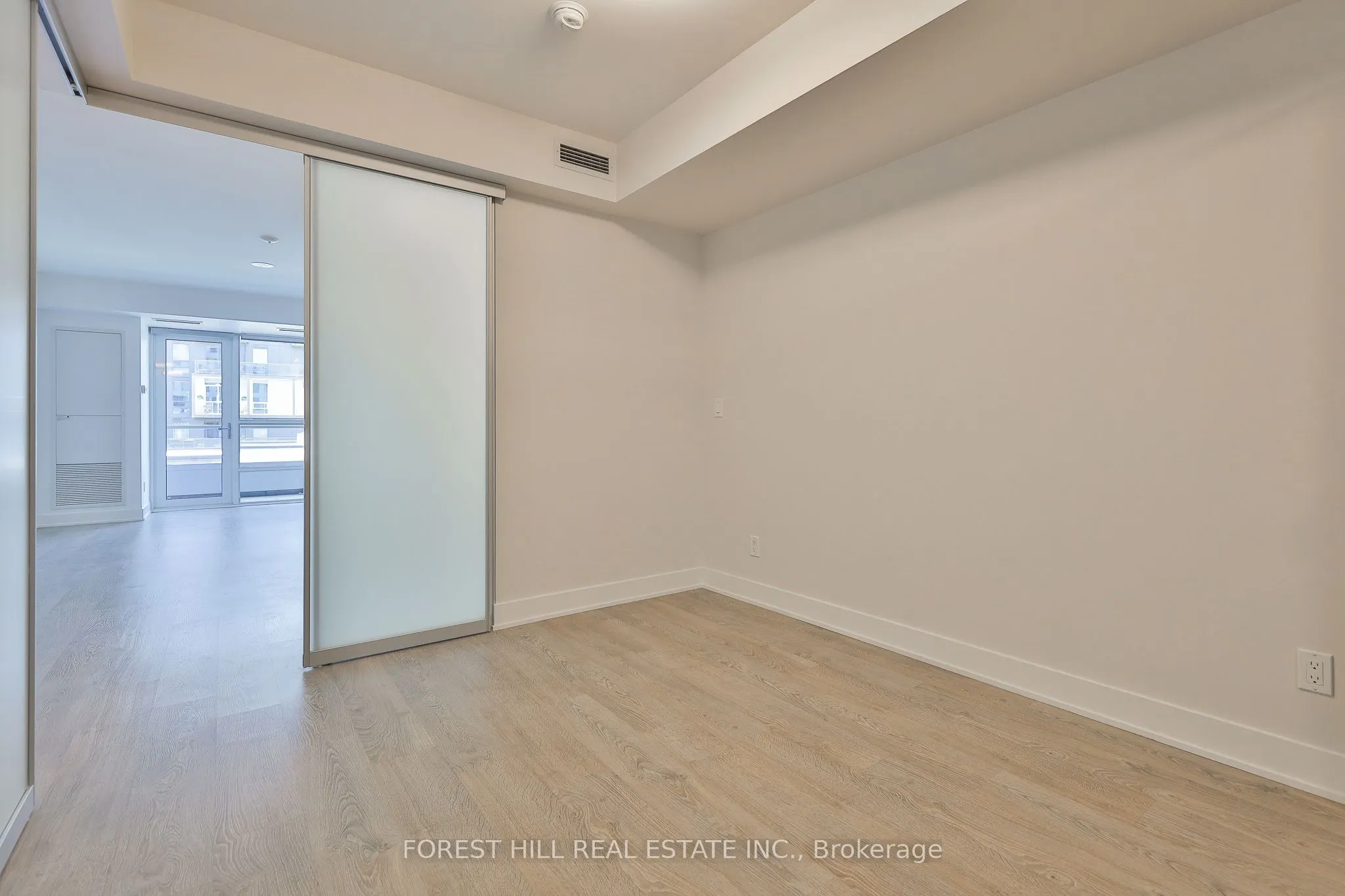 38 Cameron Street, #404