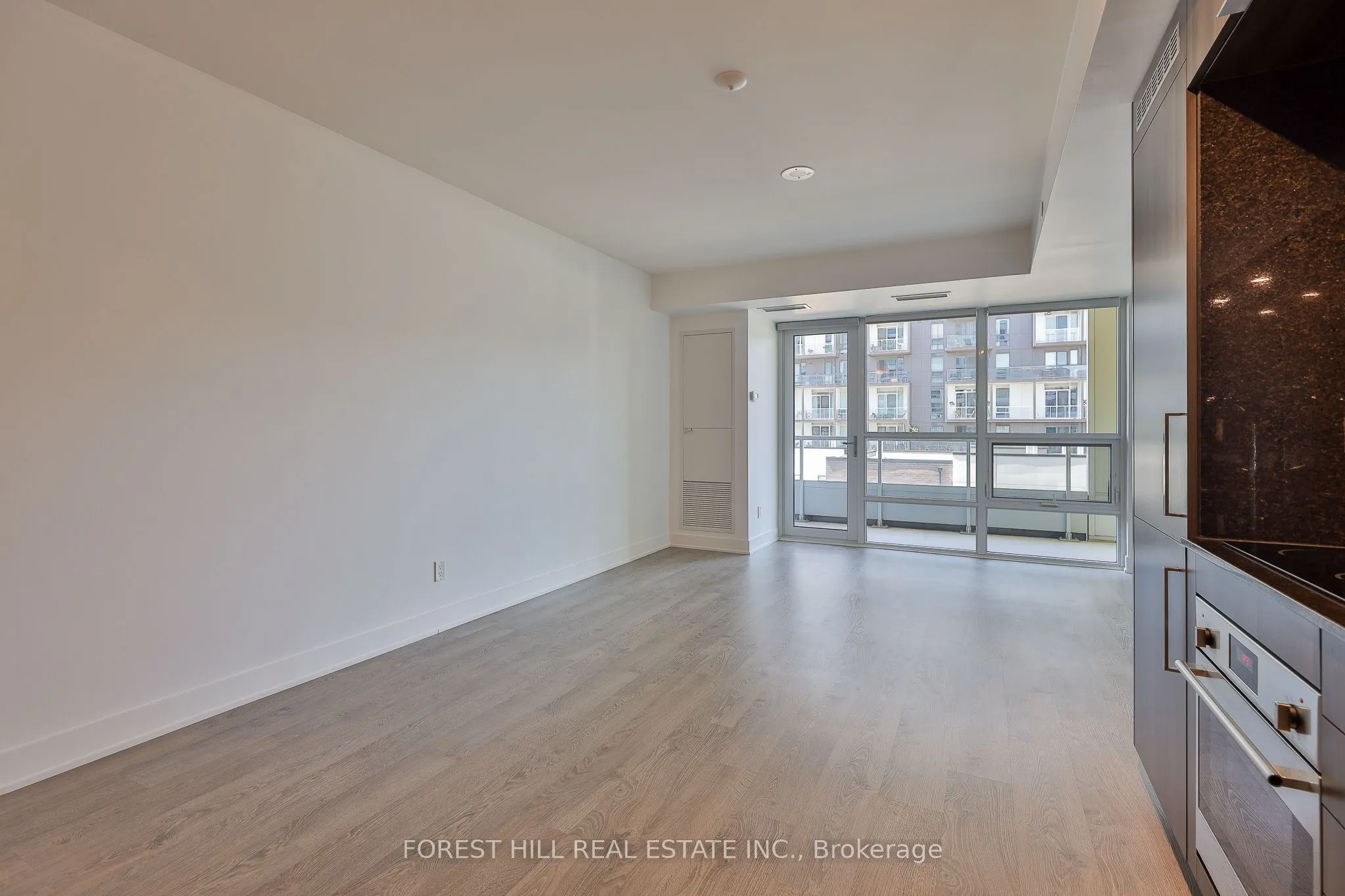 38 Cameron Street, #404